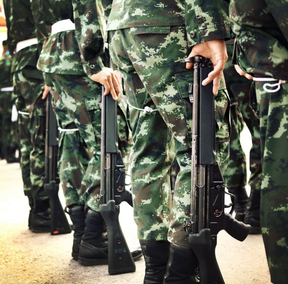 部队军队士兵特种兵持枪突击射击高清图片 (12)