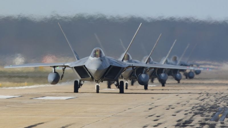 美国F22战斗飞机高清图片 (75)
