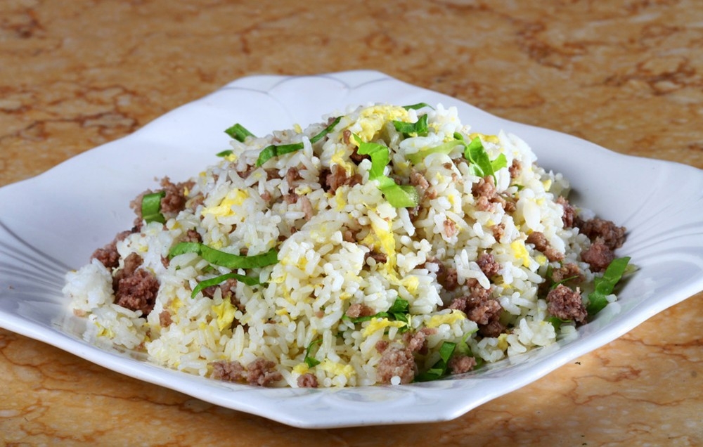 新疆菜牛肉松炒饭高清图片