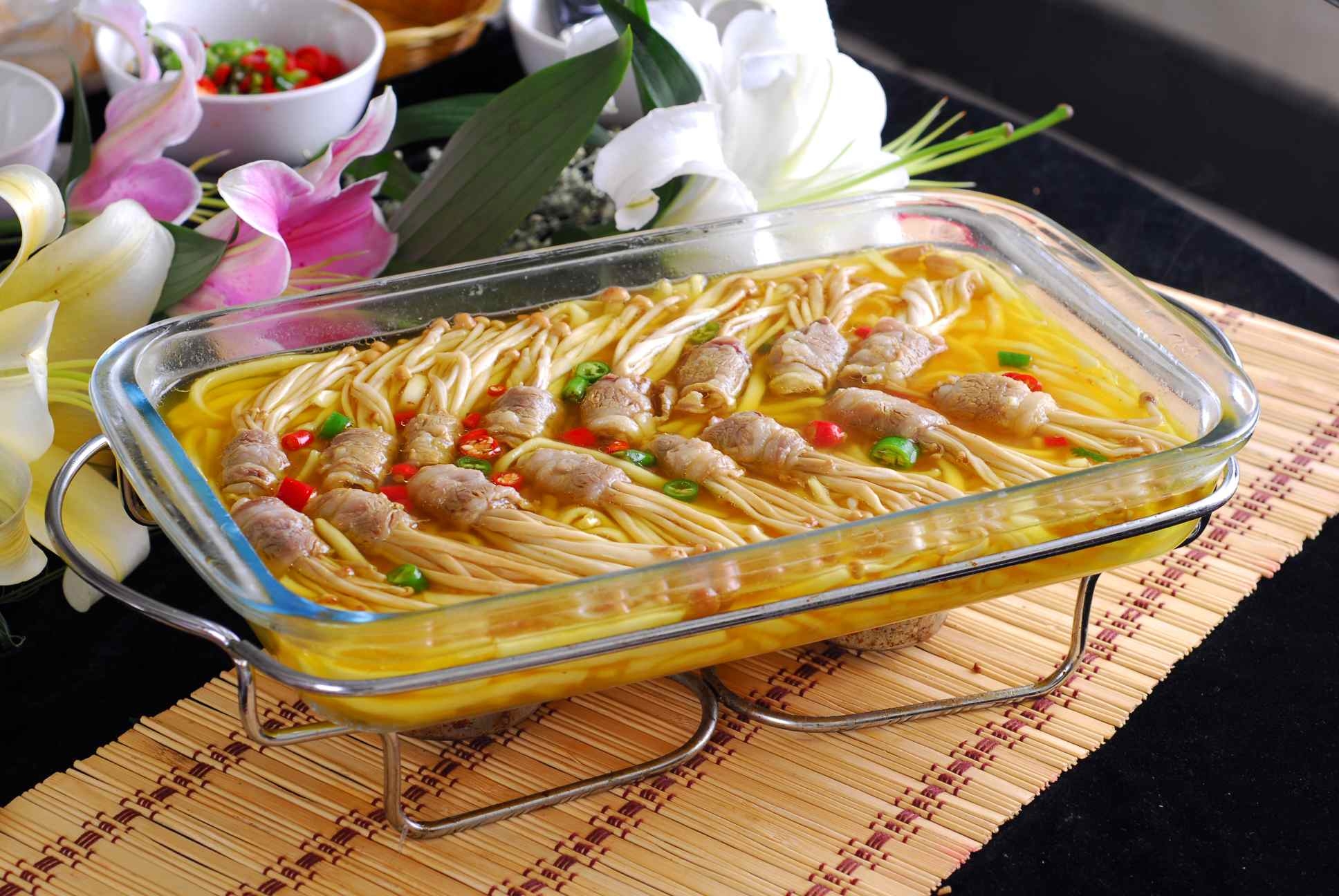 酸汤肥牛高清图片