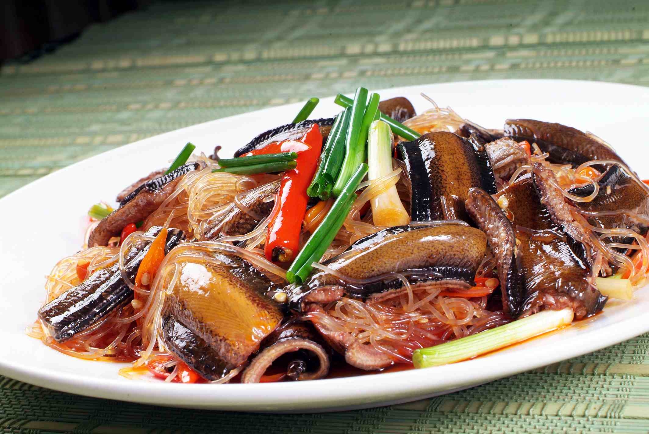 餐饮美食鳝段爆粉丝(1)高清图片