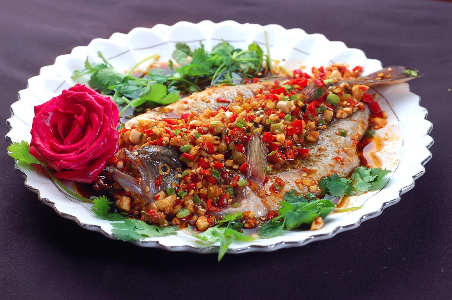 餐饮美食鲜辣鲈鱼高清图片