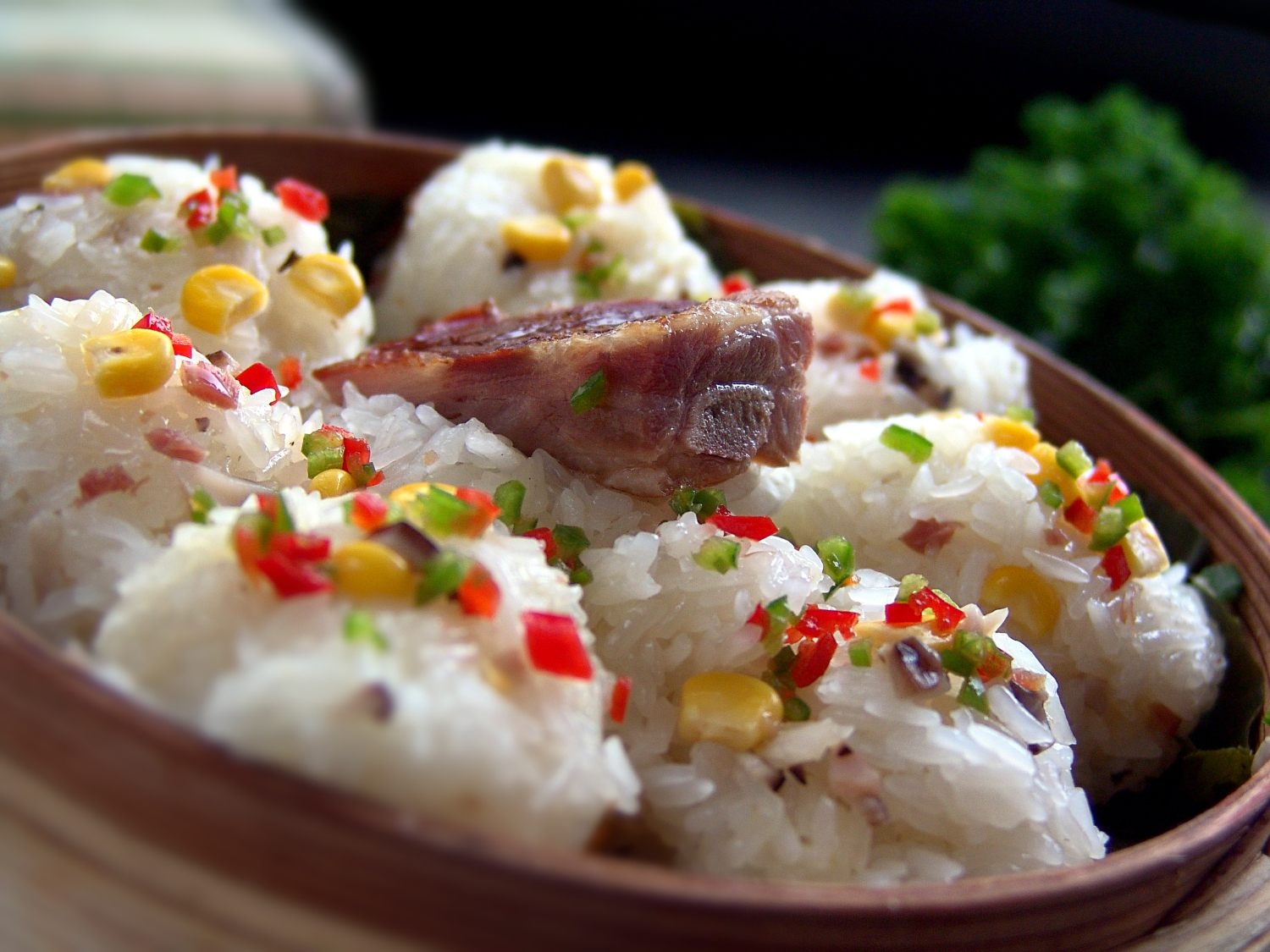 餐饮美食川菜糯米排骨高清图片
