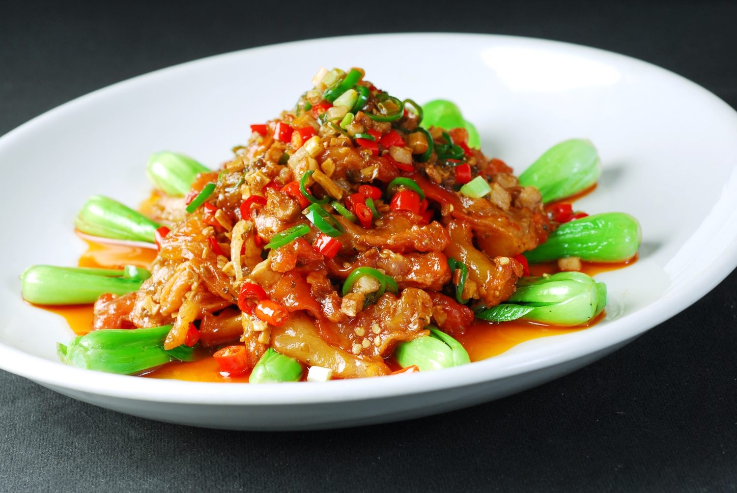 九味烧蹄筋高清图片