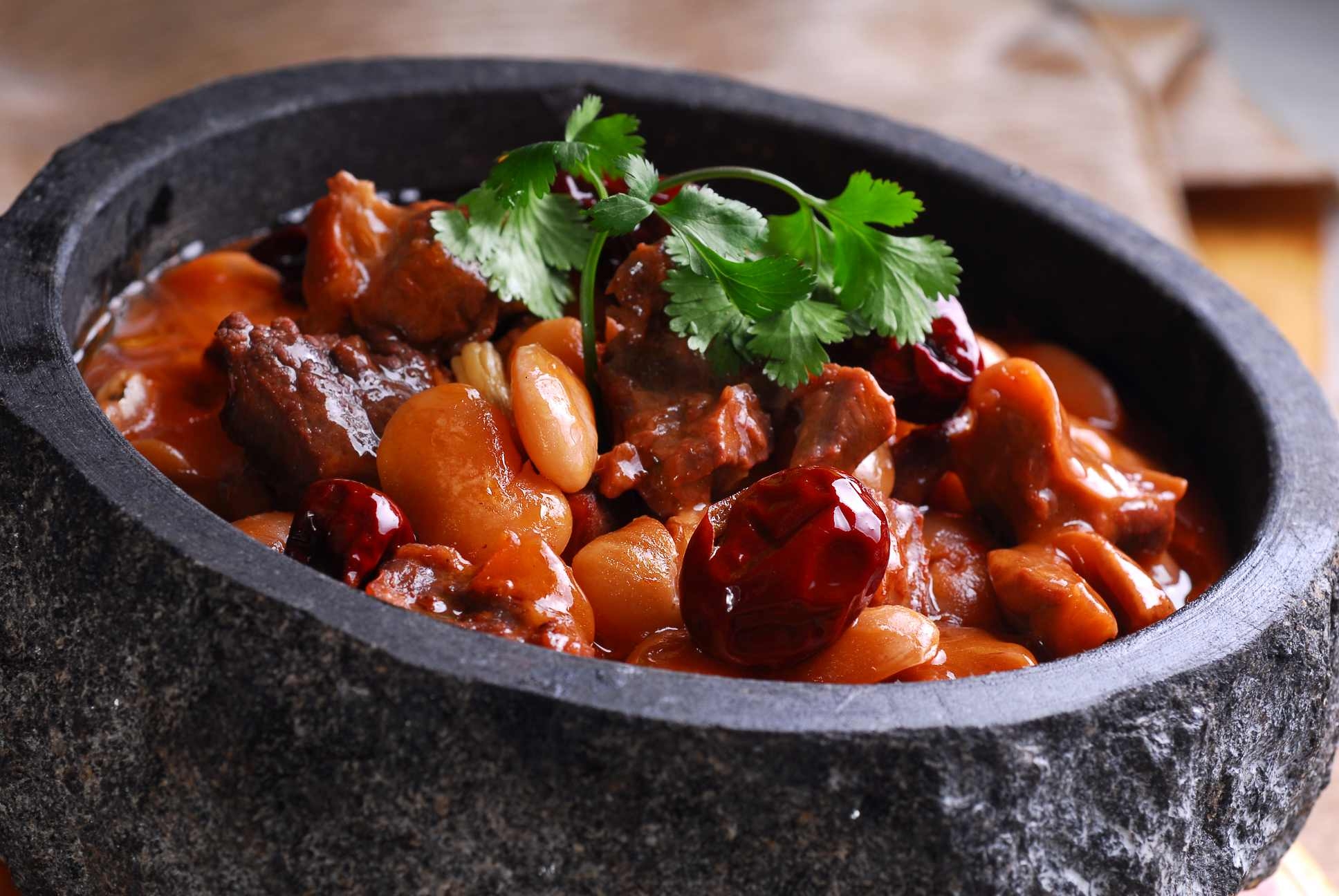 餐饮美食雪豆烧牛腩宣传图片灯箱