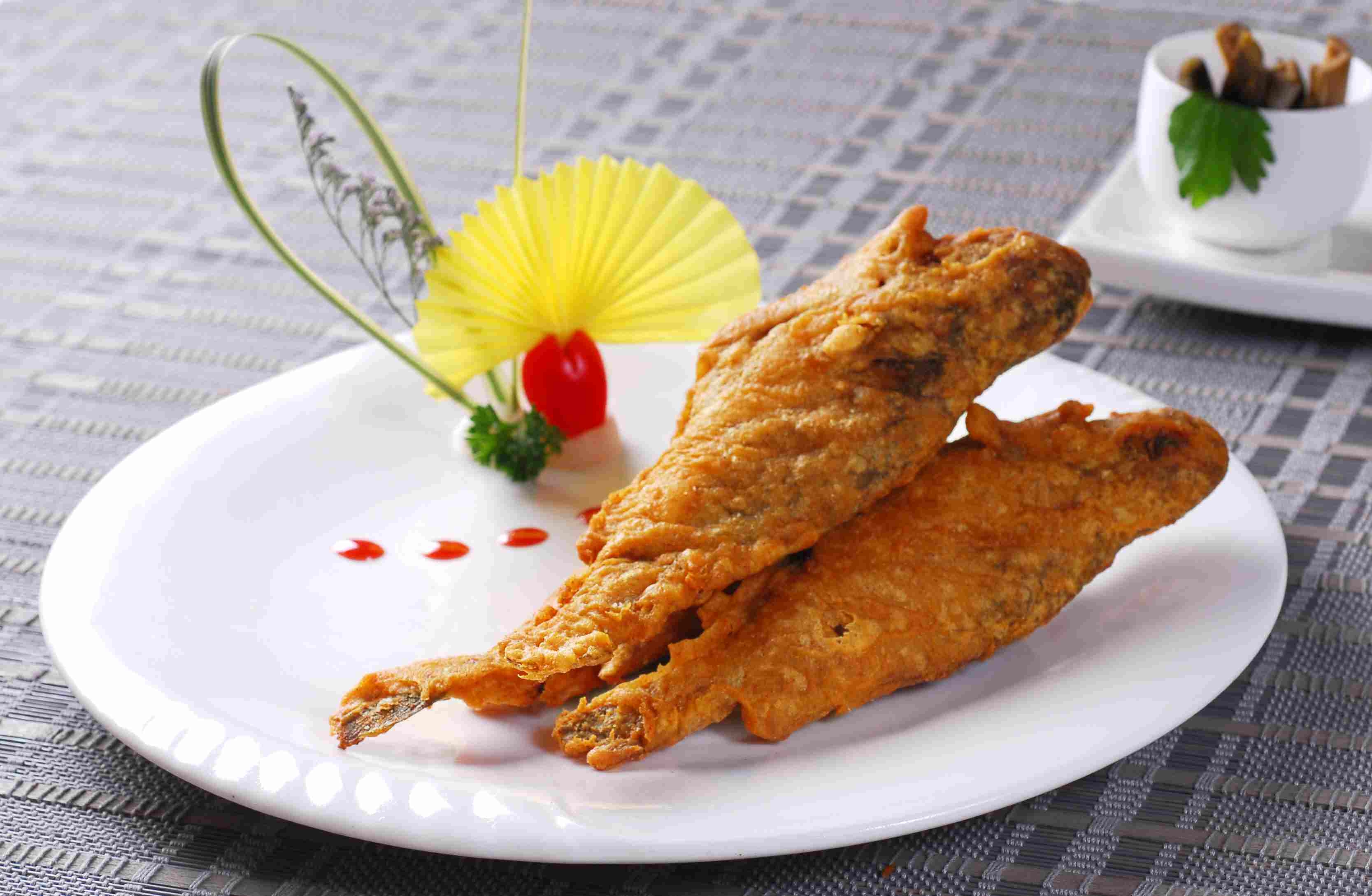 香酥小黄鱼高清图片