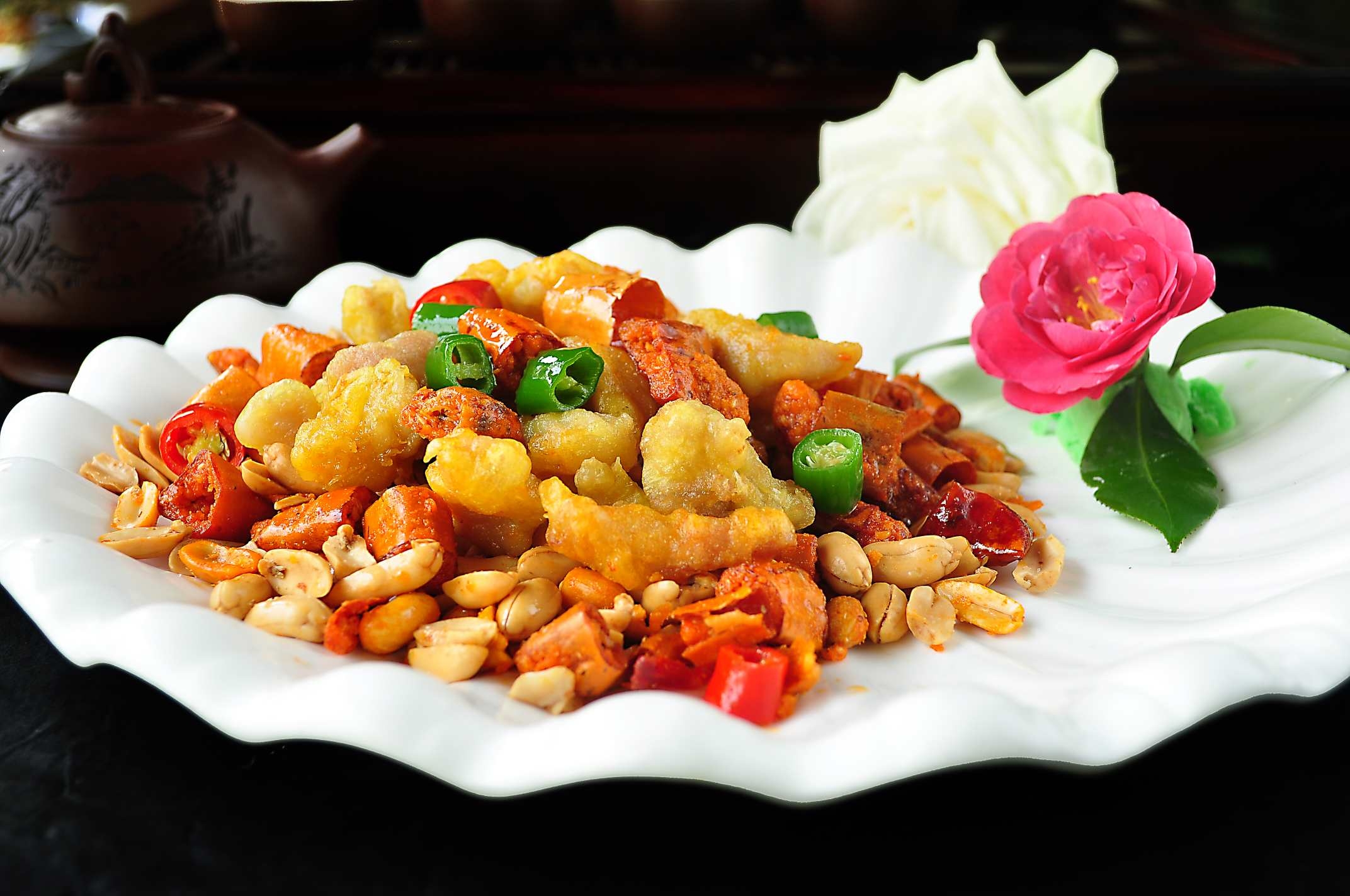 餐饮美食猪津津有味高清图片