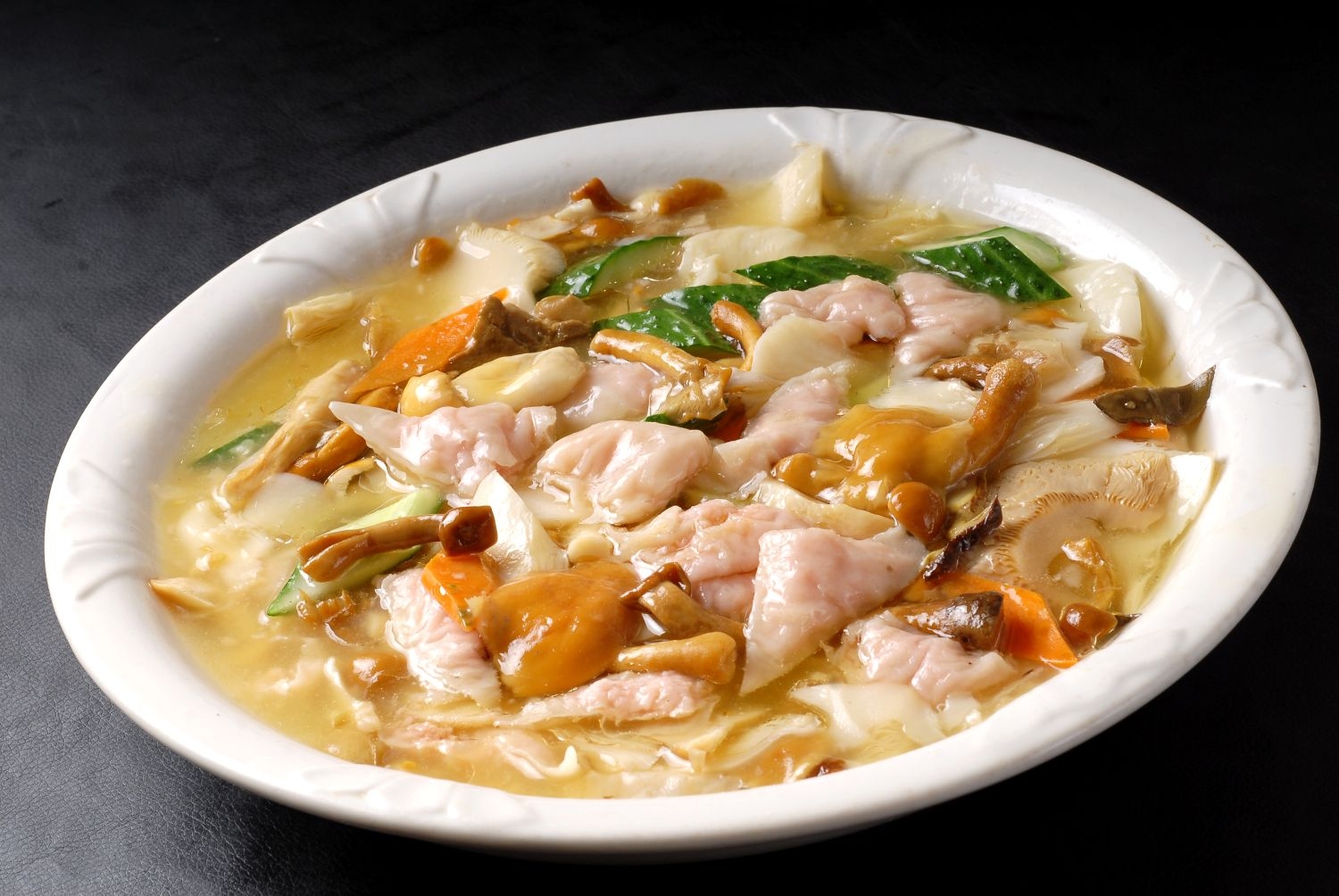 餐饮美食川菜山珍鱼皮饺高清图片