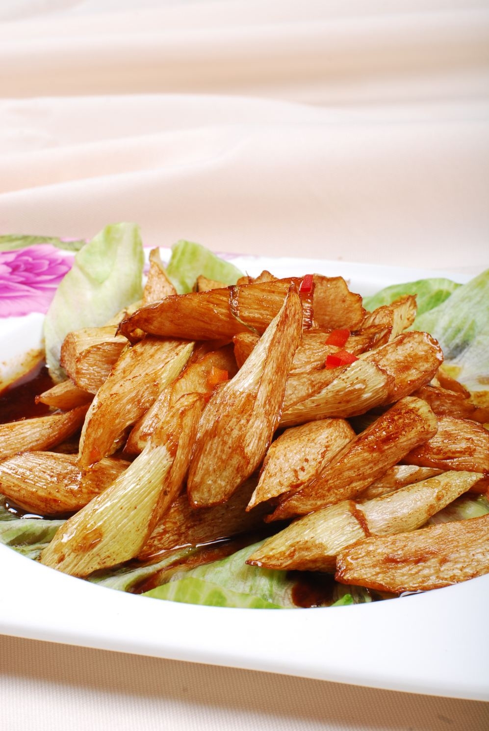 餐饮美食油焖郊白笋高清图片