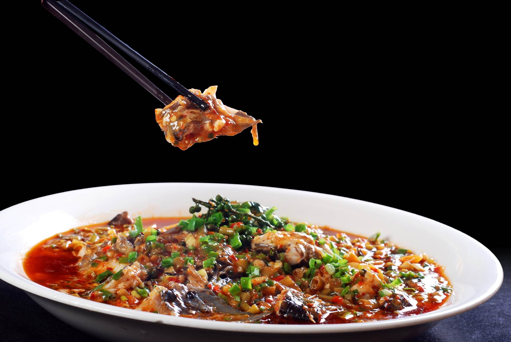 餐饮美食川菜家常土鲢鱼高清图片