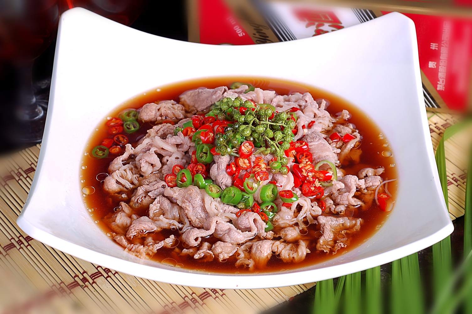 酸辣肥牛高清图片