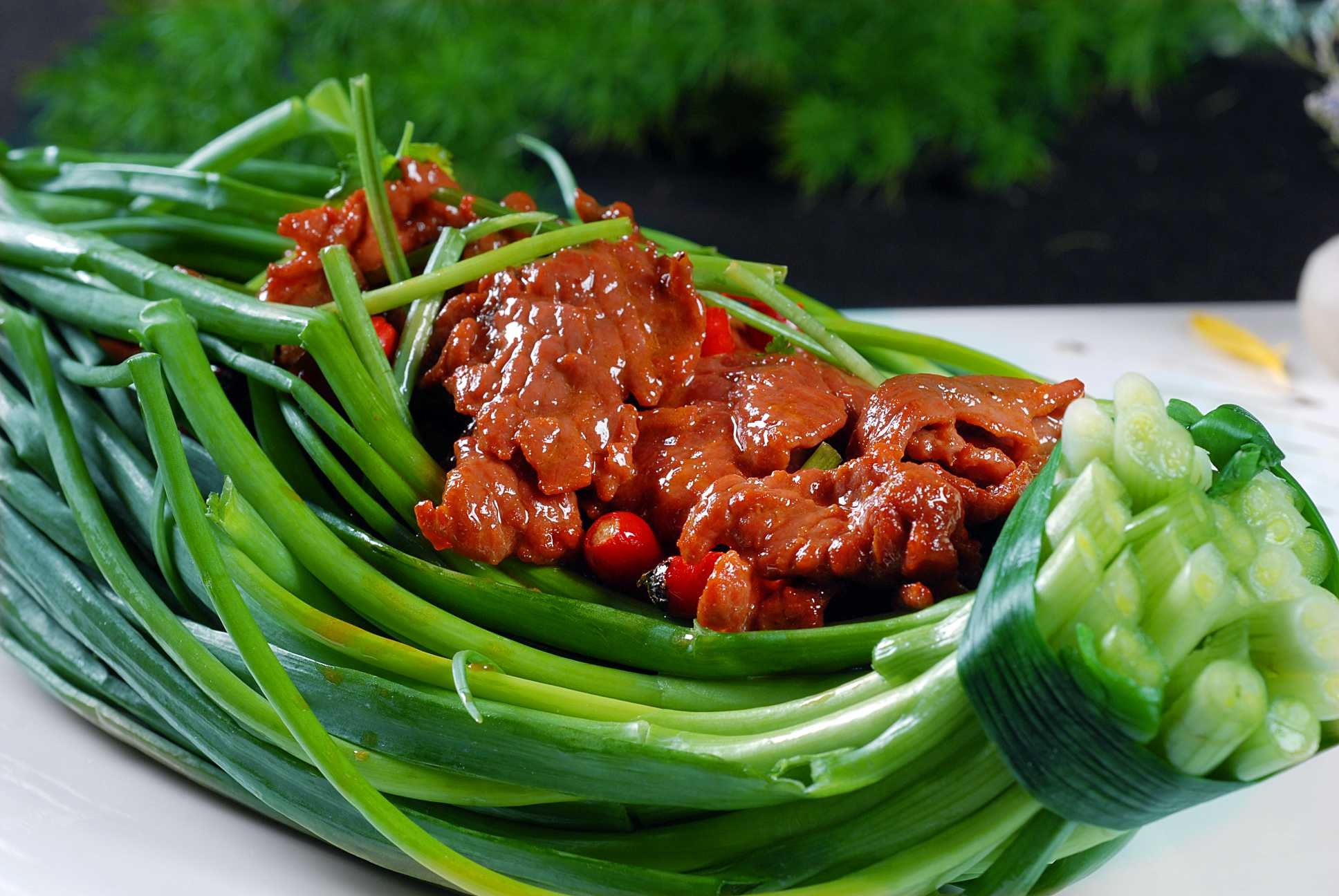 葱香牛柳包高清图片