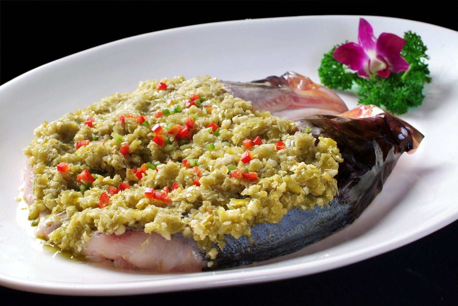 酱椒鱼头高清图片