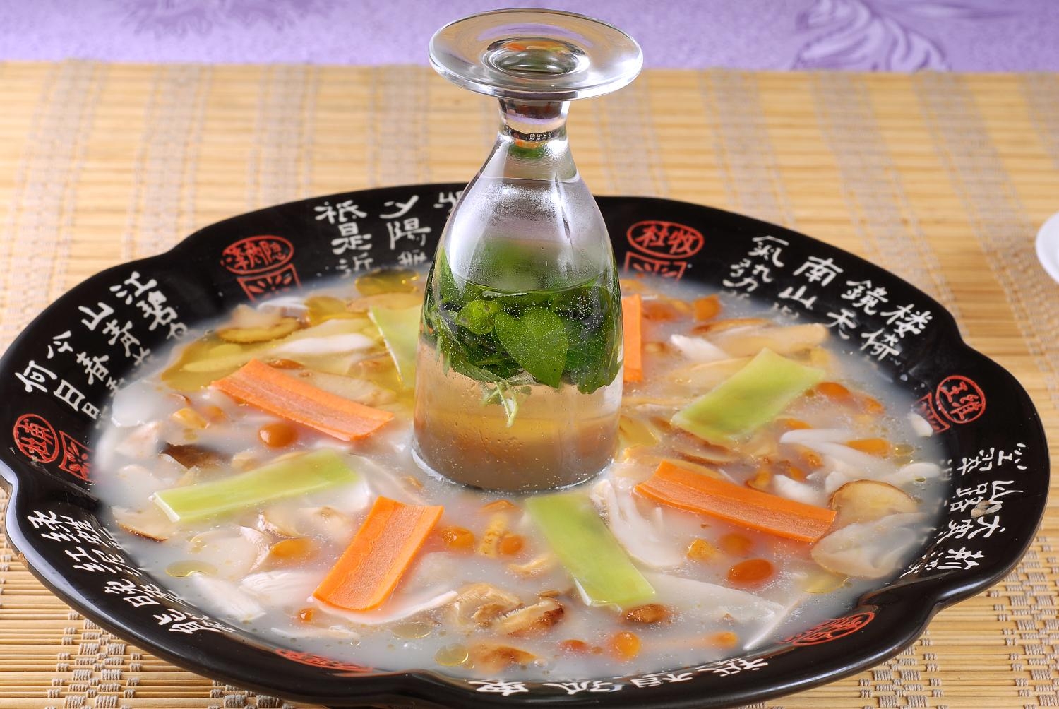 薄荷松茸菌高清图片