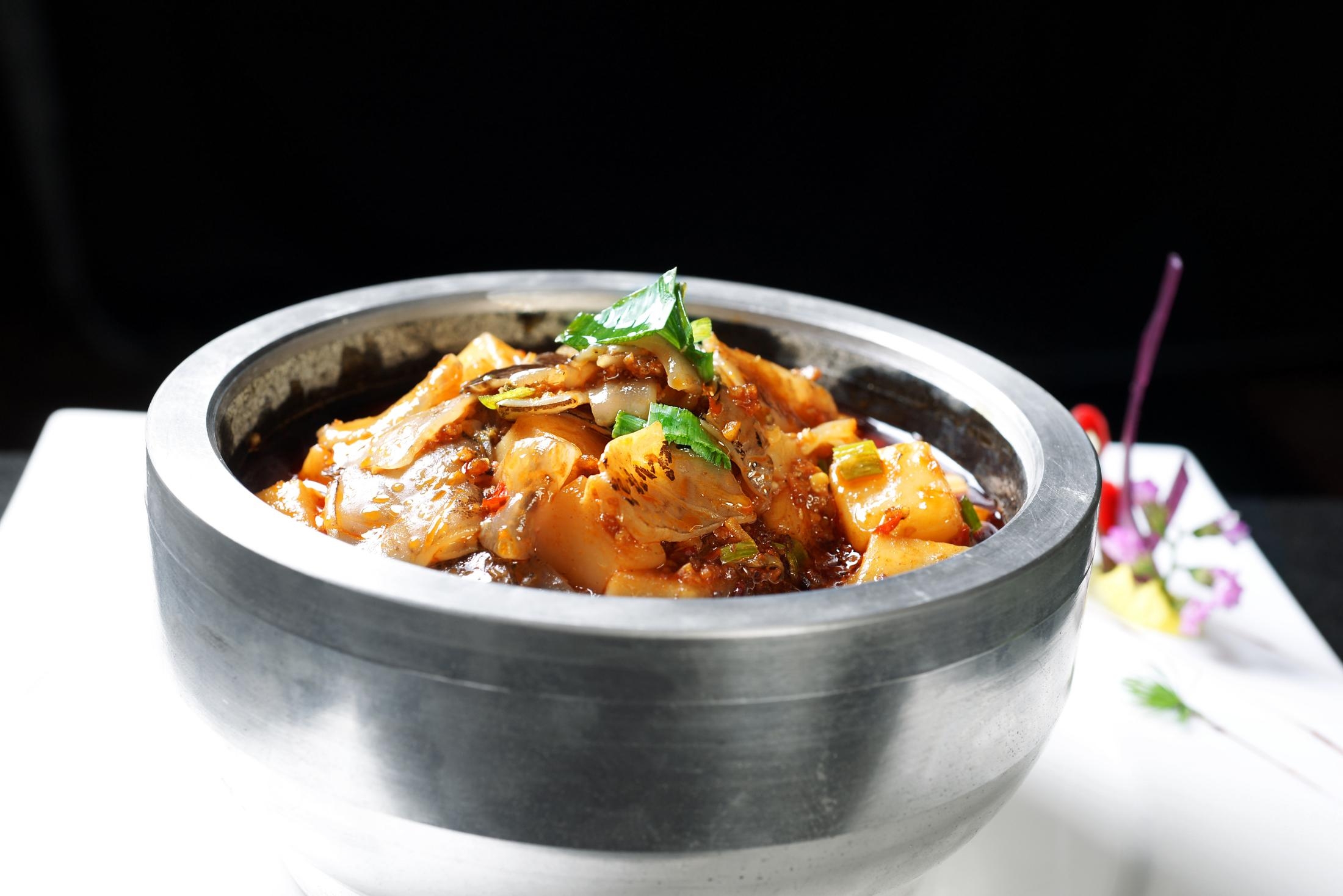 餐饮美食川米凉粉烩裙边高清图片