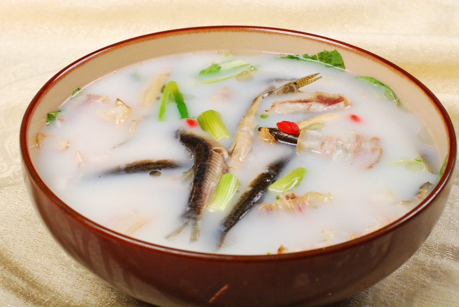 餐饮美食风吹肉炖泥鳅高清图片