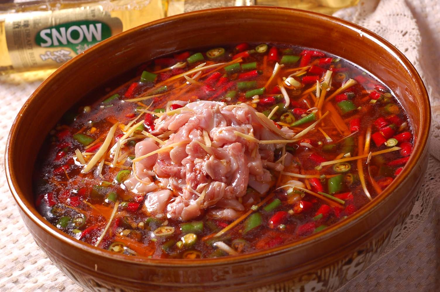 餐饮美食川菜热自贡特色鲜椒肥兔1高清图片