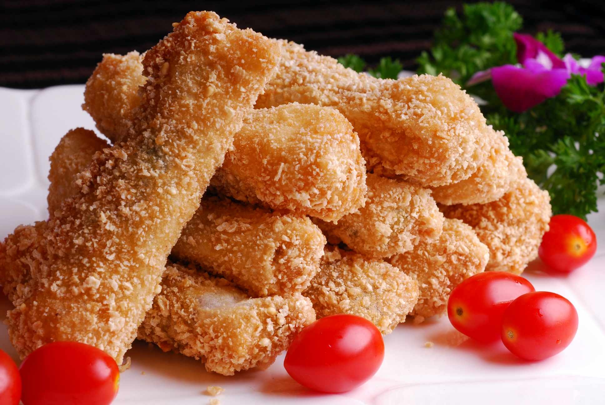 酥皮牛肉卷高清图片