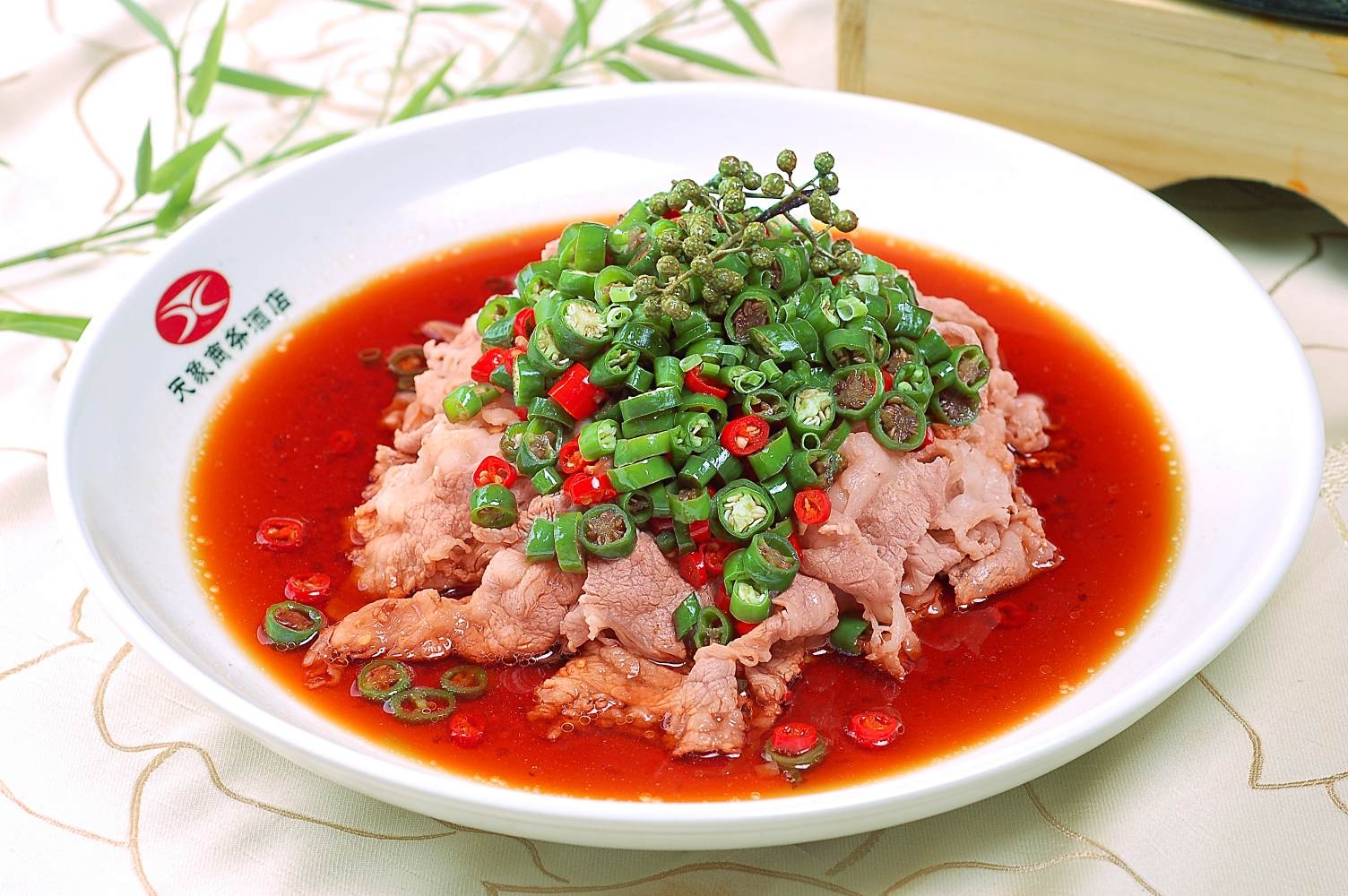 高清图片餐饮美食川菜热椒汁肥牛()高清图片