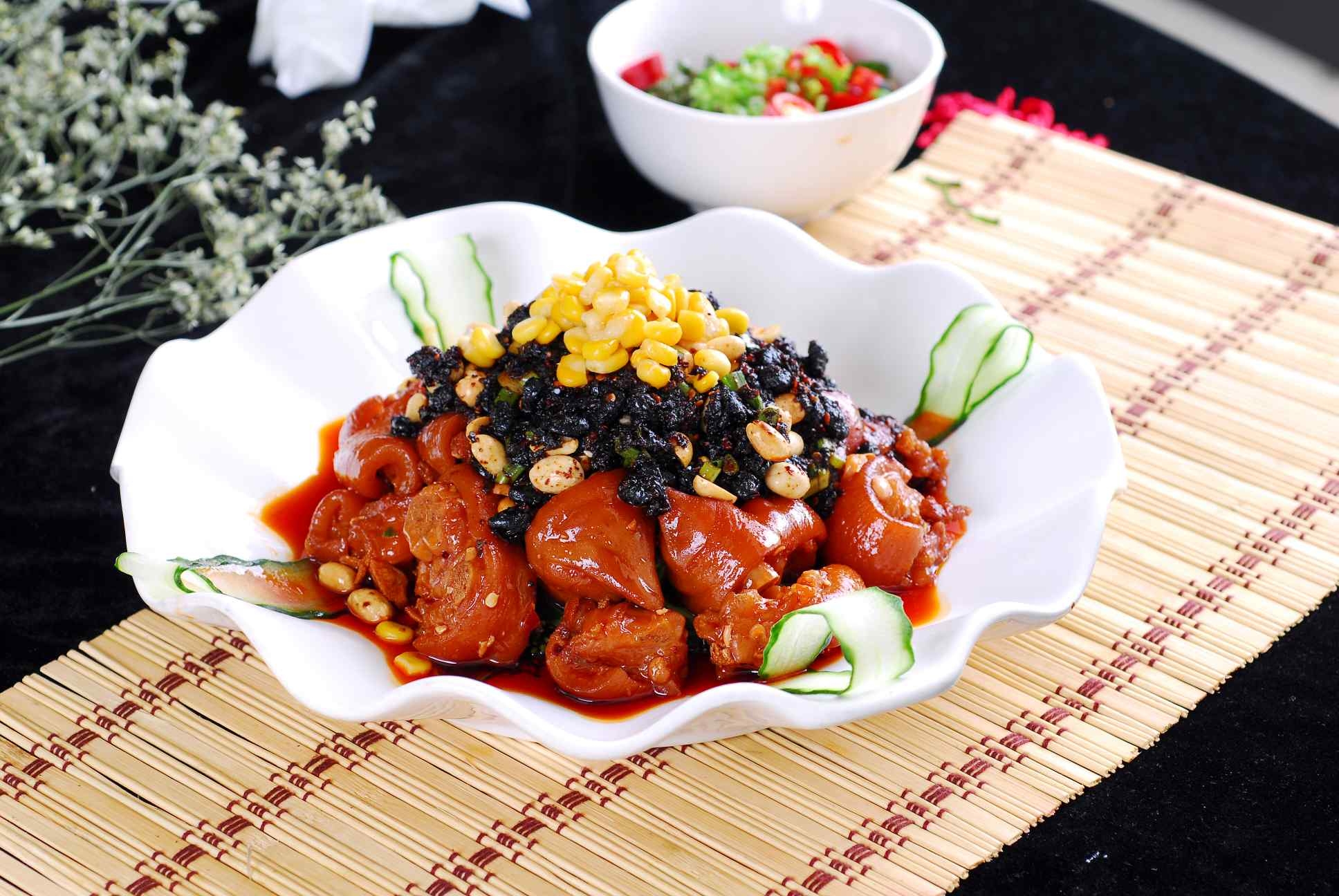 餐饮美食川菜包嘴猪手高清图片