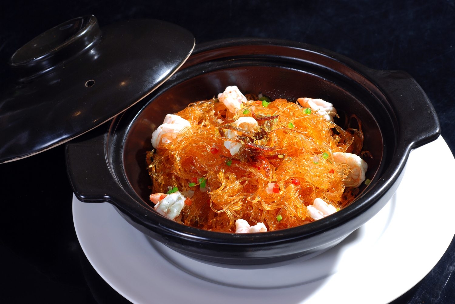 砂锅干捞粉丝虾高清图片