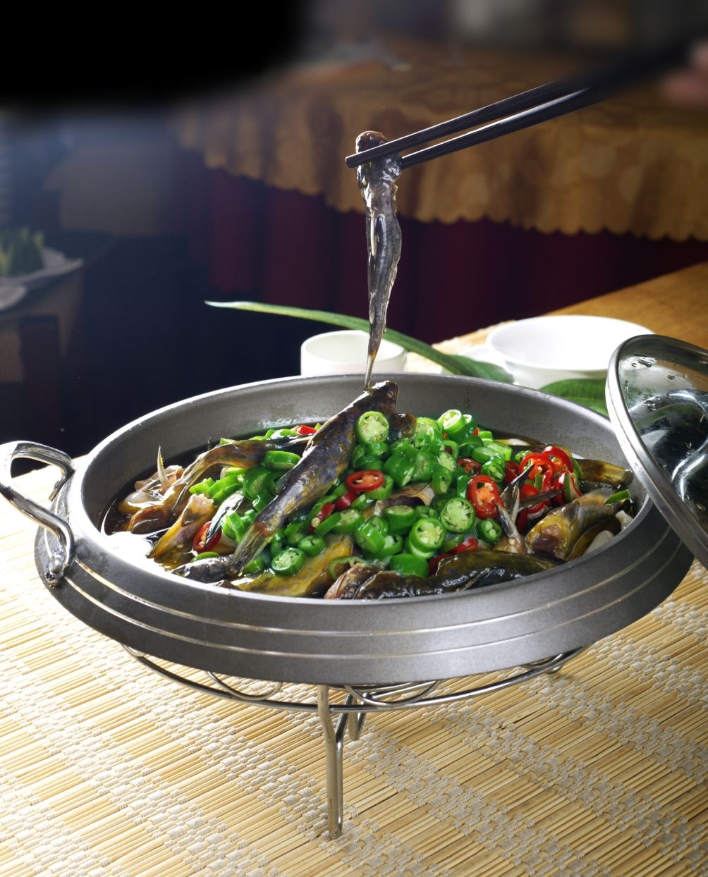 餐饮美食川菜椒香快乐鱼高清图片