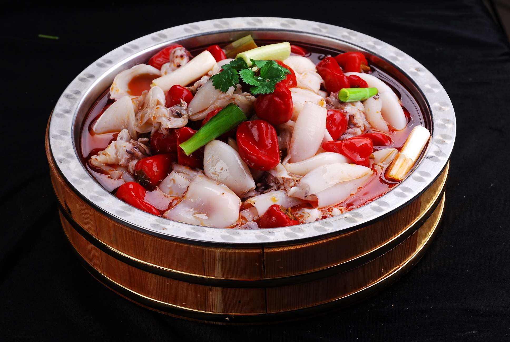 餐饮美食泡椒墨鱼仔高清图片