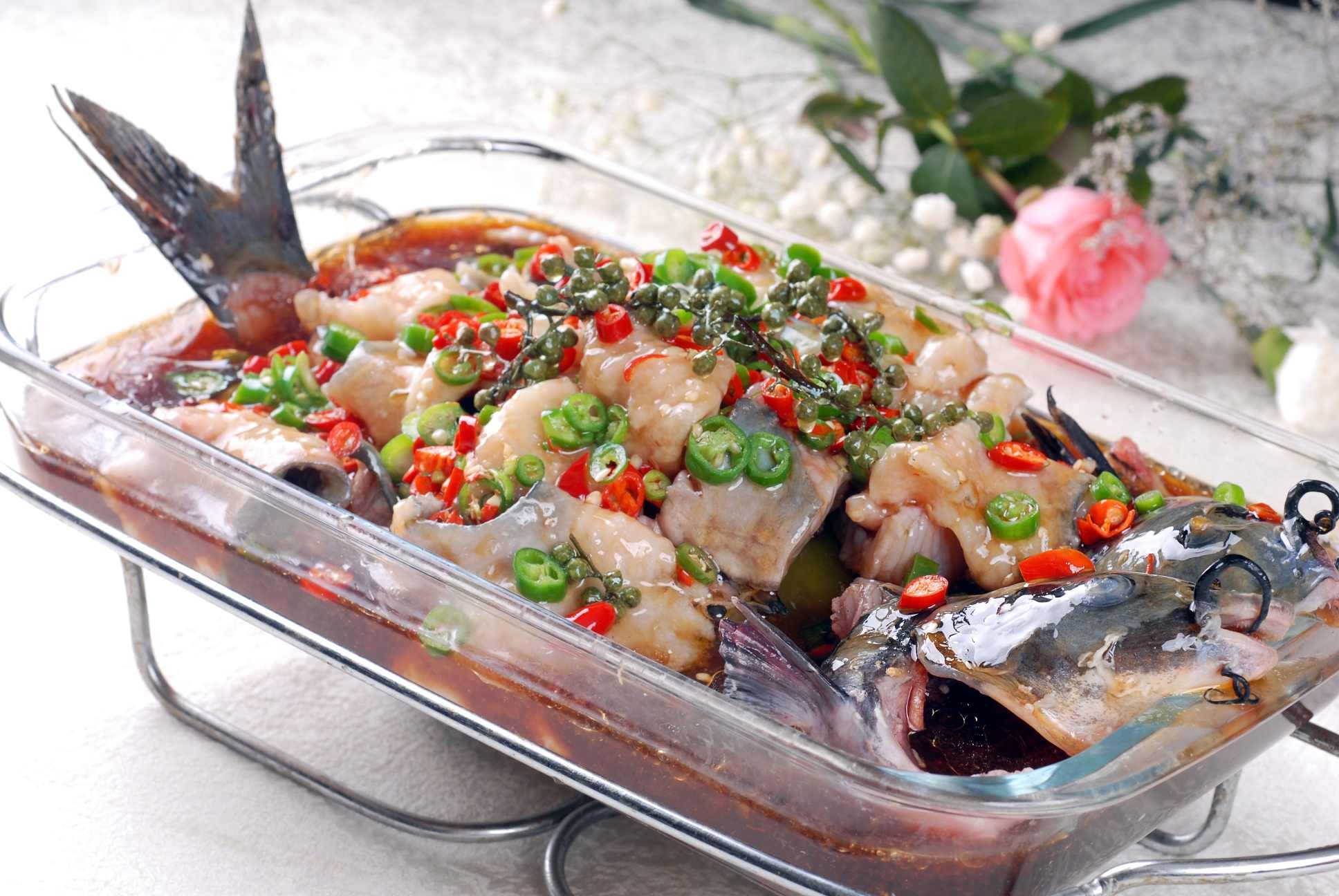 餐饮美食椒香嫩钳鱼宣传图片灯箱