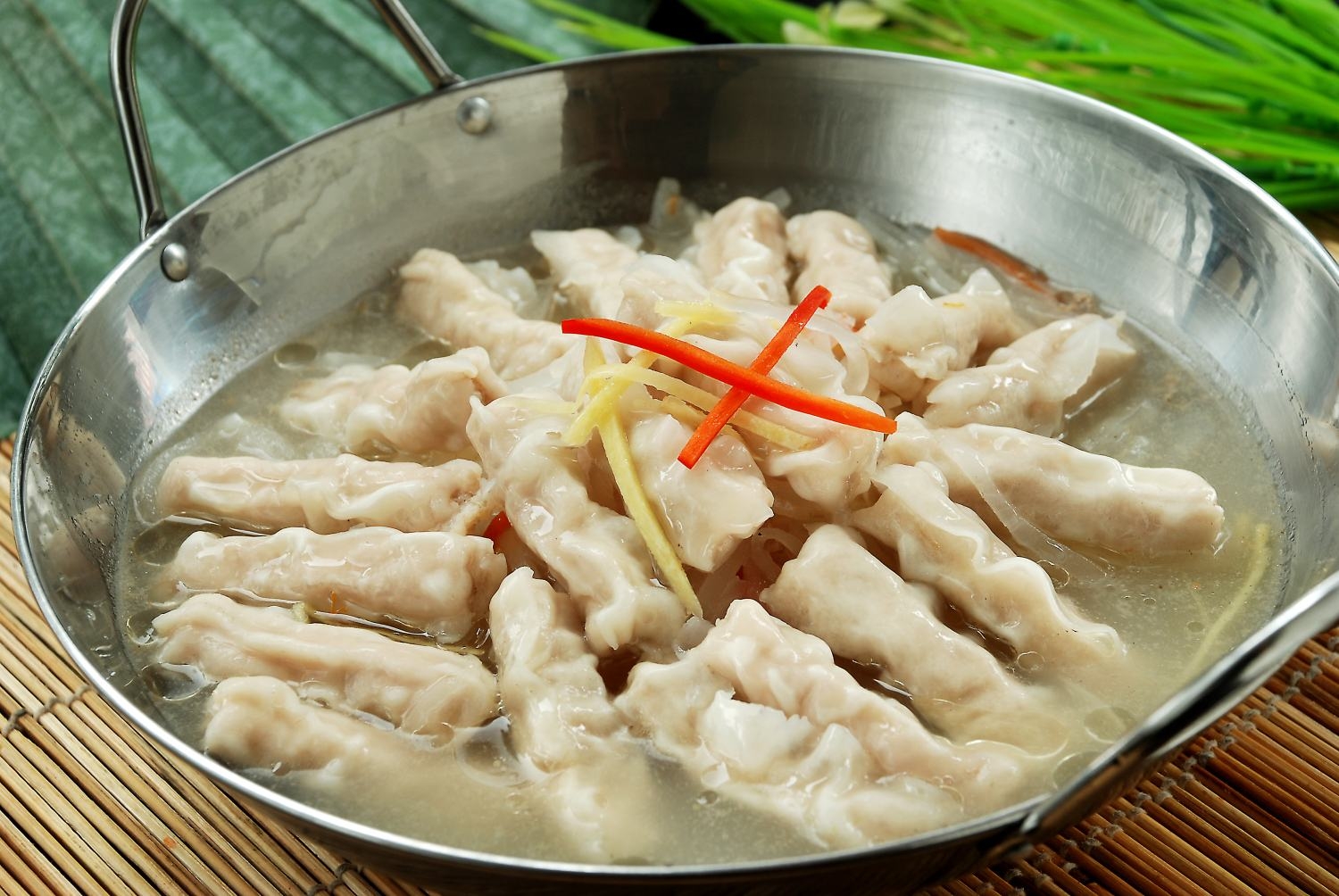 餐饮美食川菜饺子银丝燕饺高清图片