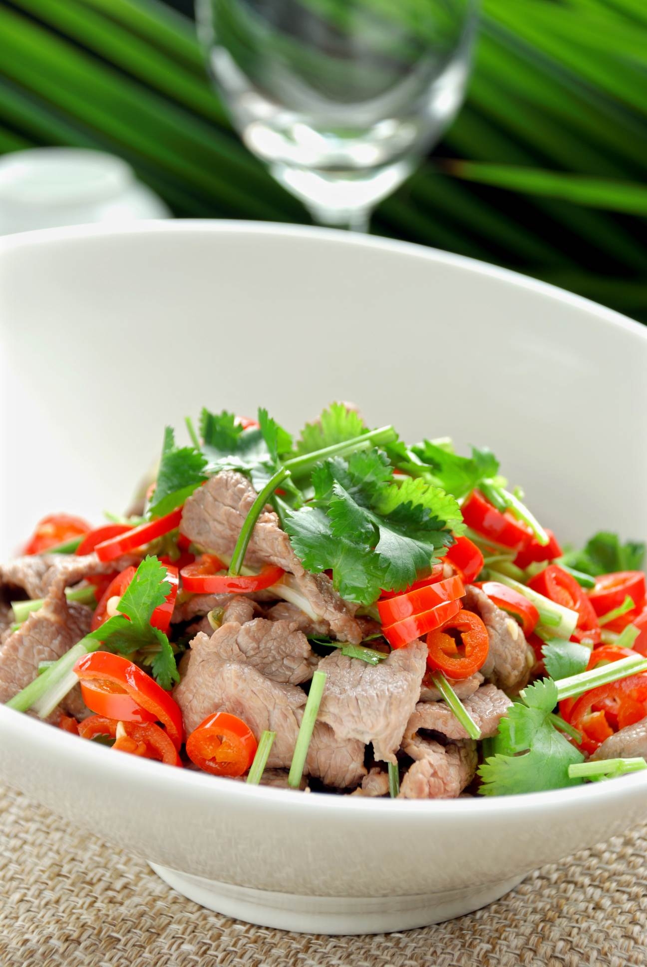 餐饮美食湘炒黄牛肉高清图片