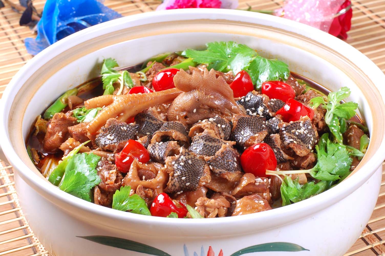 餐饮美食川菜特色蛇咬鸡高清图片839