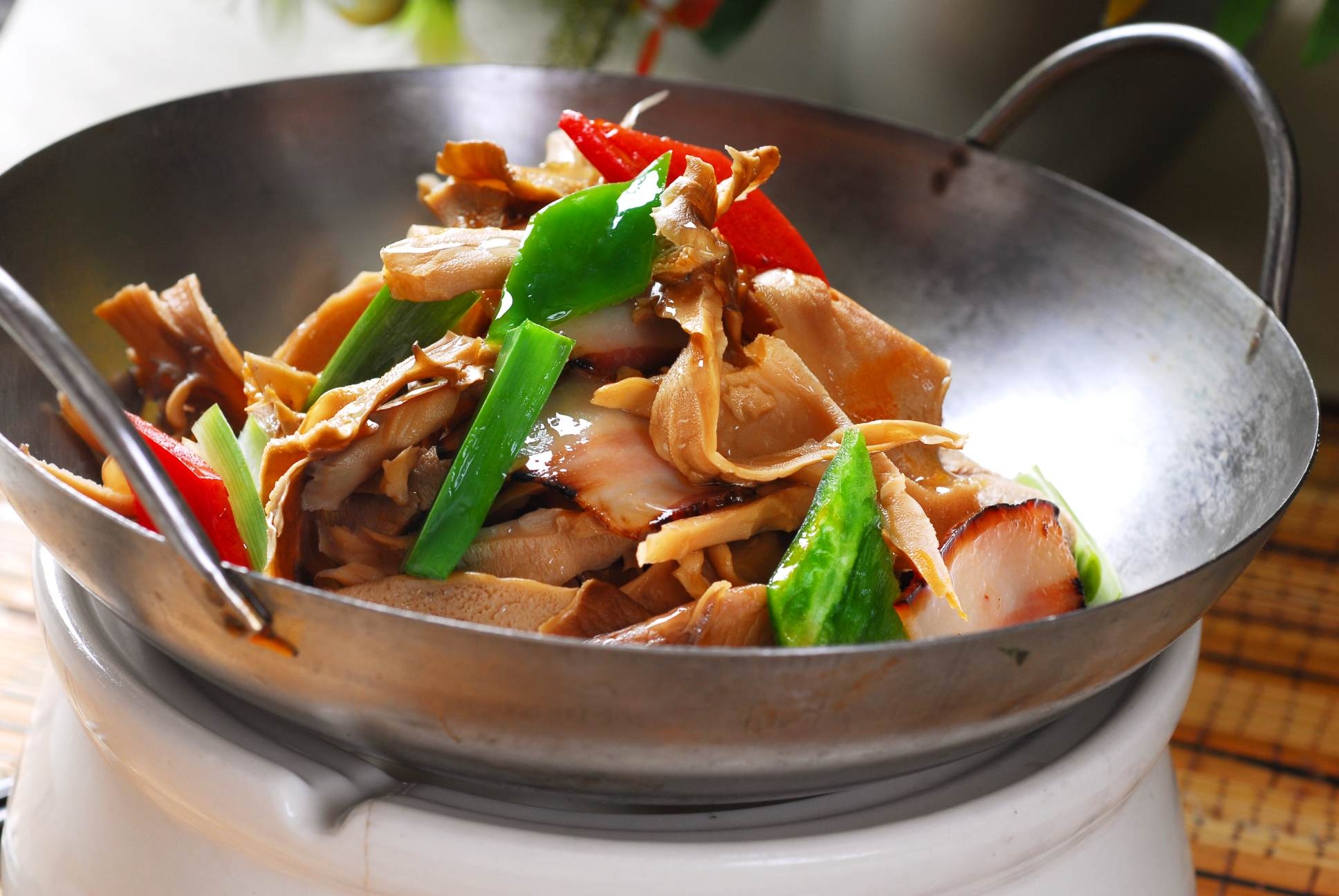 餐饮美食川菜酱肉爆脆笋高清图片