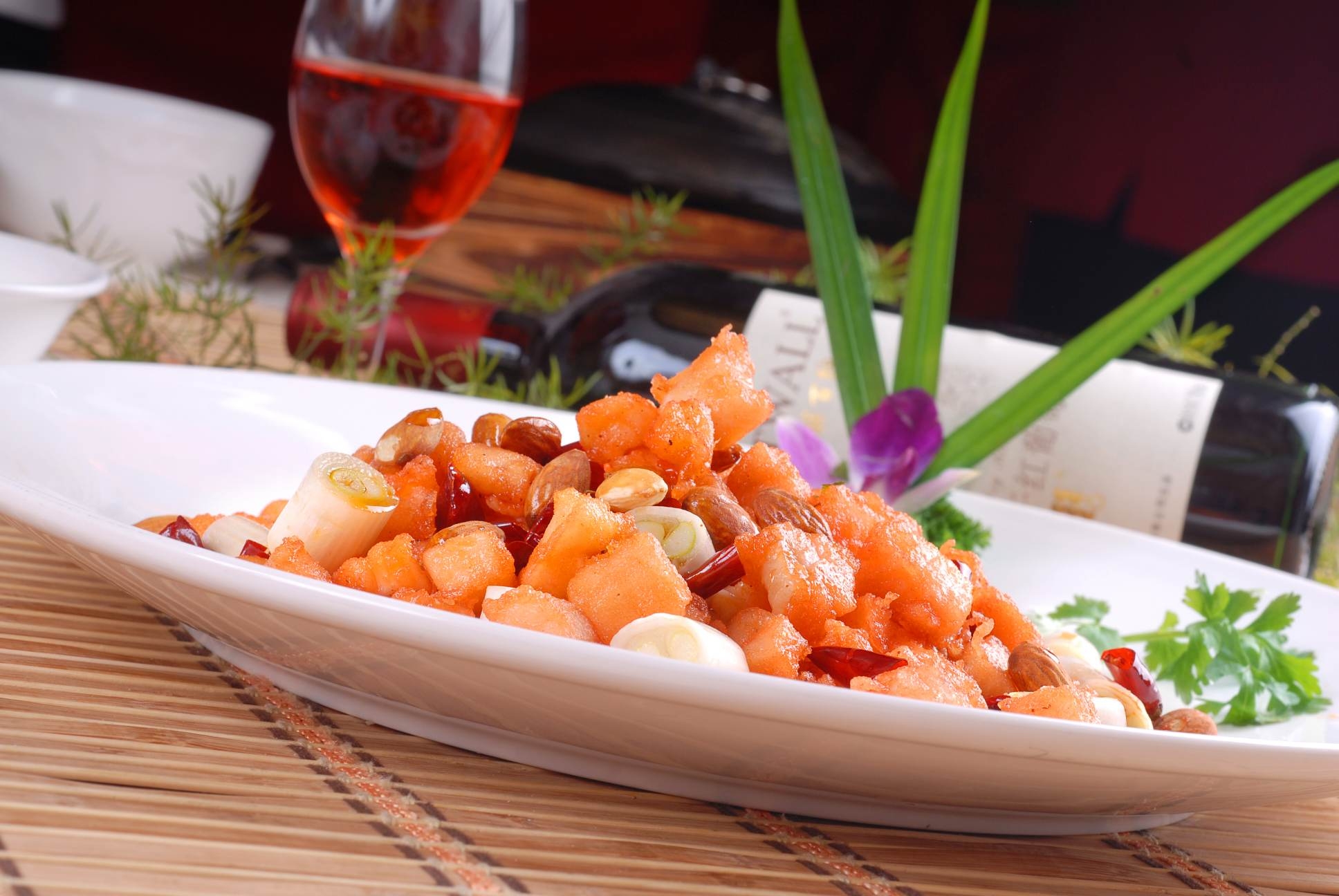 餐饮美食宫保银鳕鱼高清图片