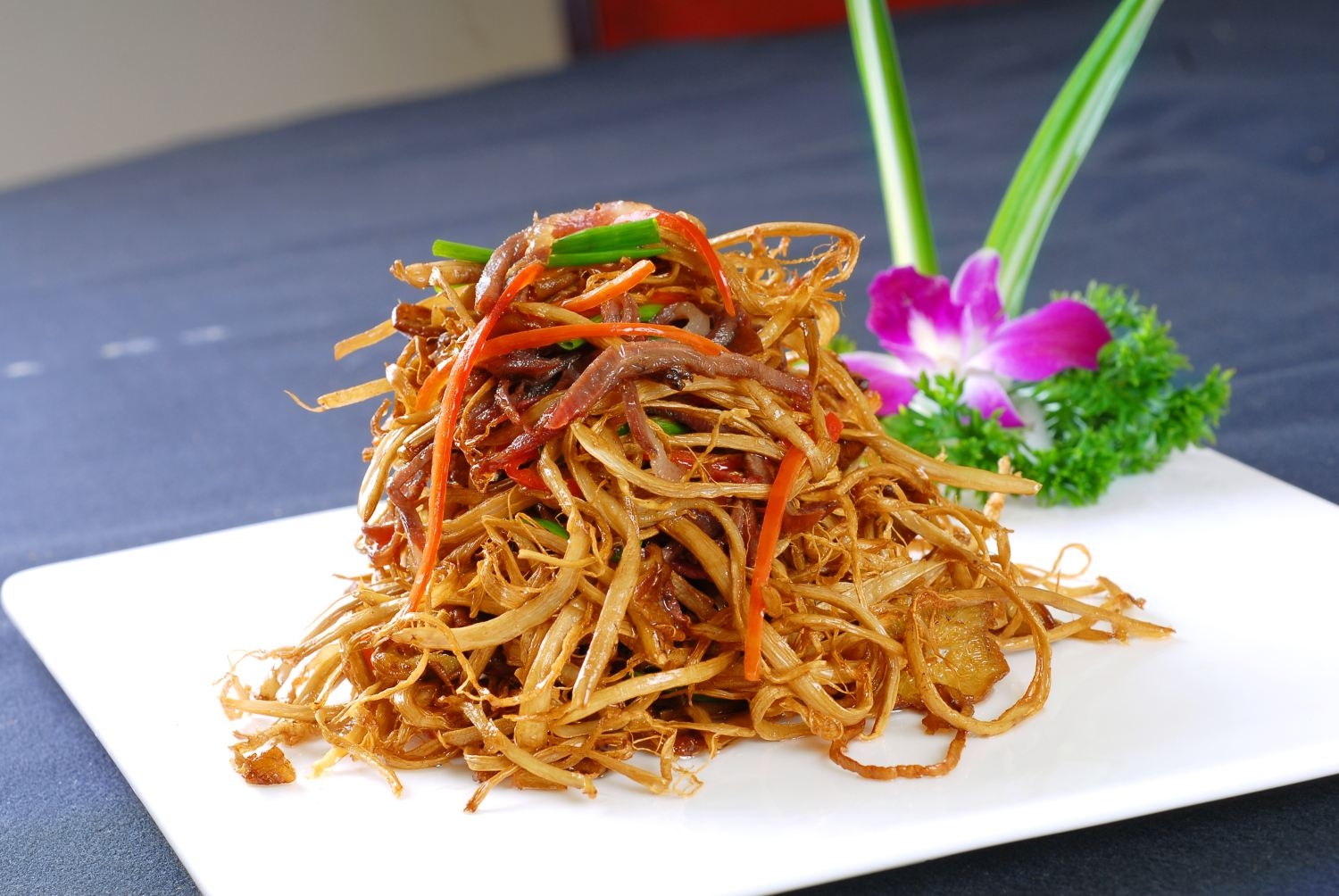 卤味茶树菇高清图片