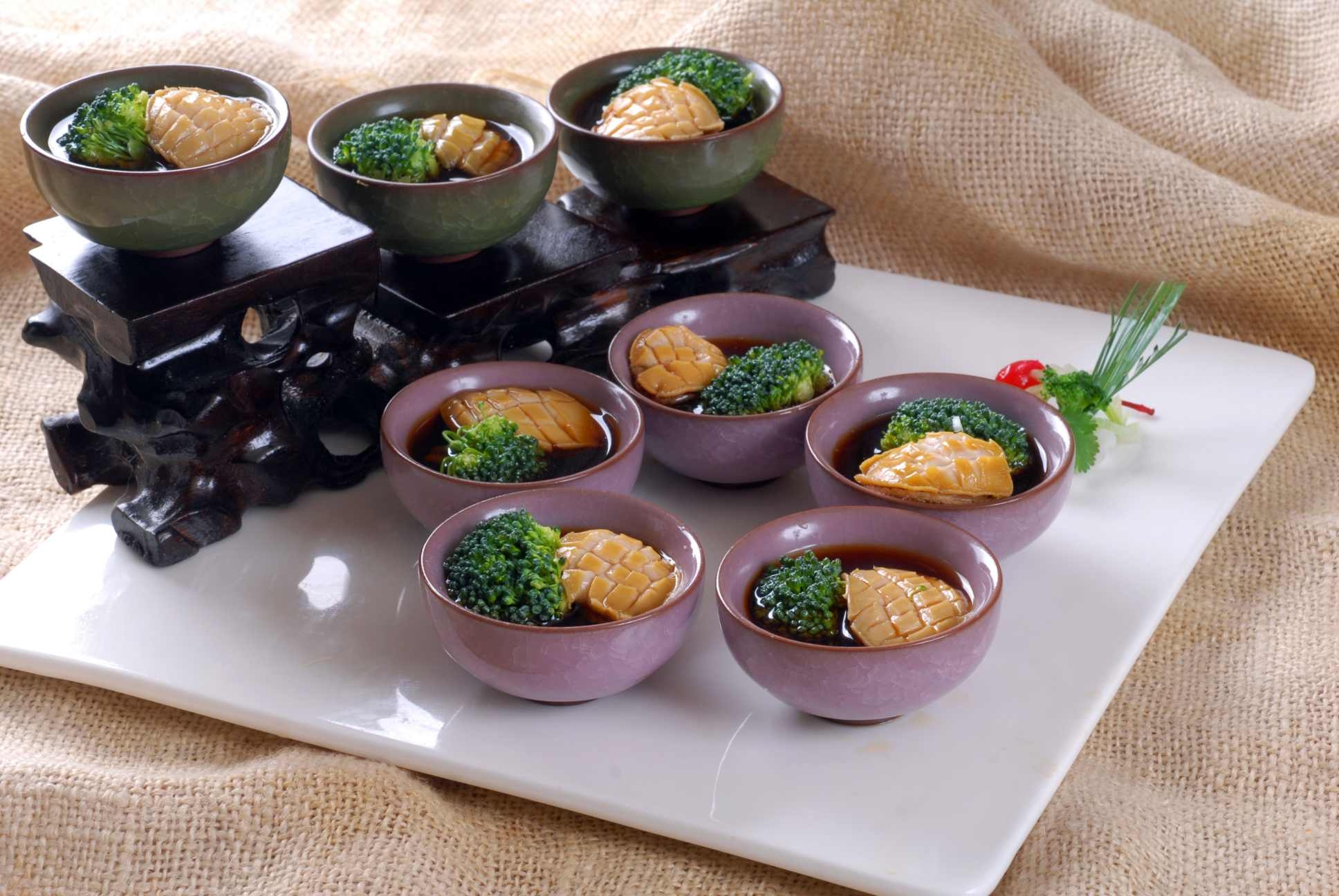 白玉仔鲍放大高清图片