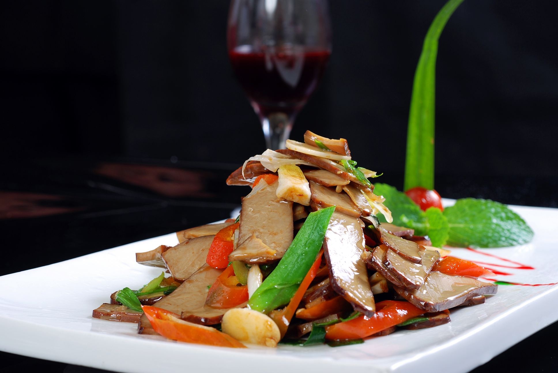 小炒鸡蛋干高清图片