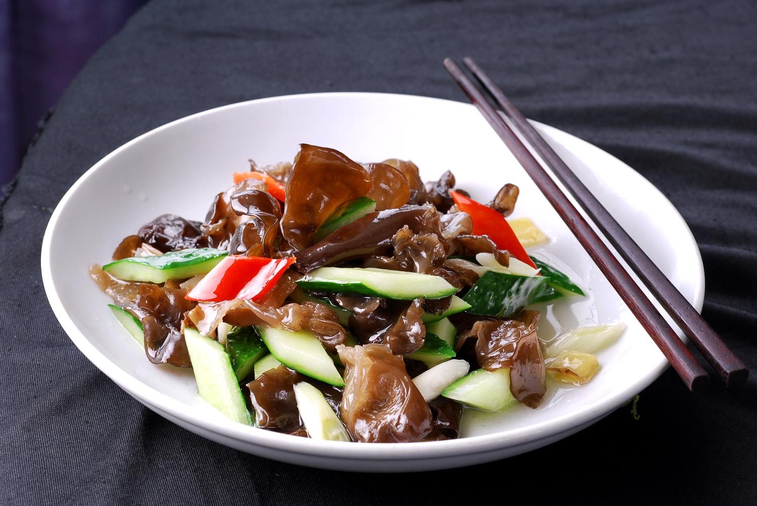 餐饮美食青瓜木耳高清图片