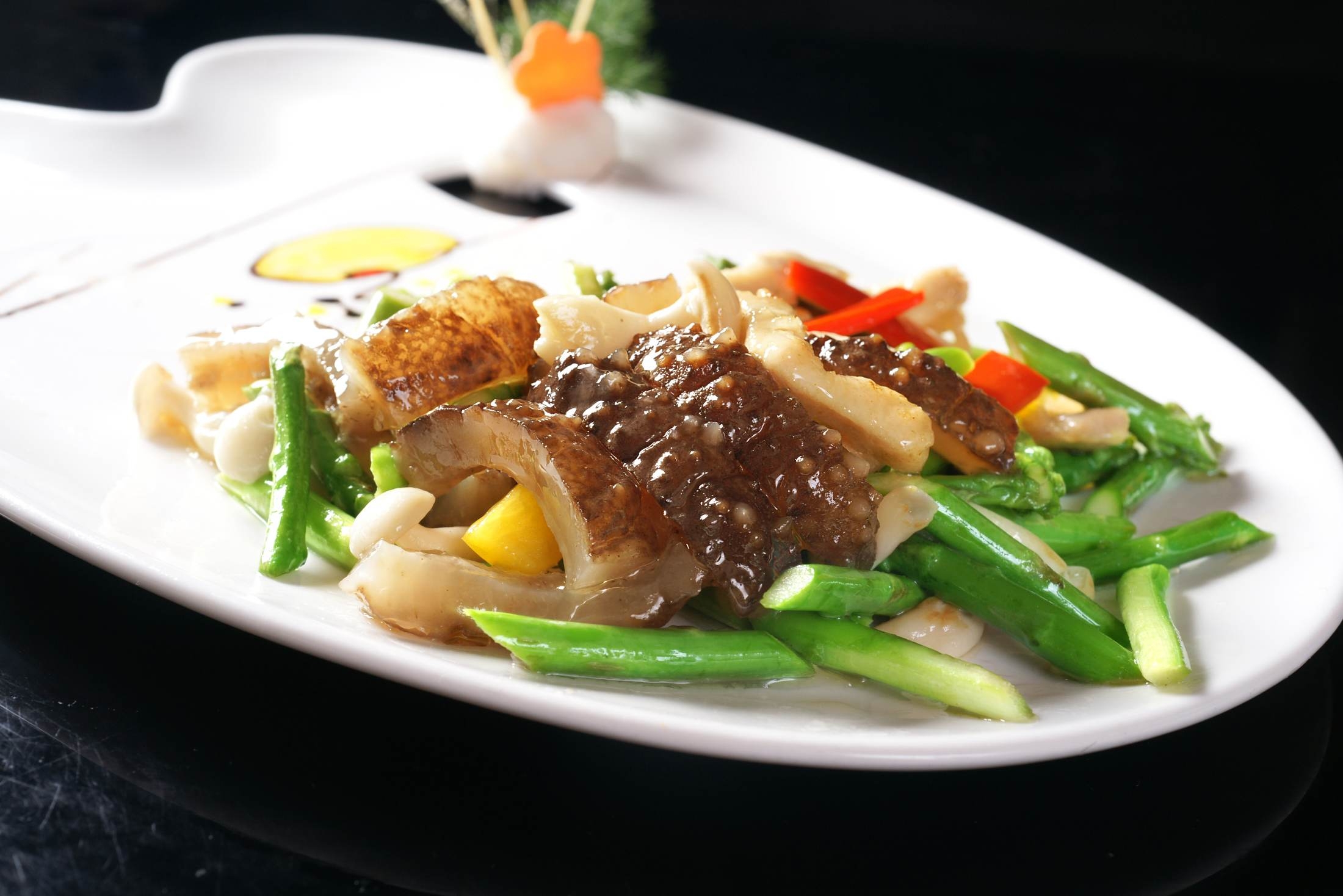 餐饮美食鲜芦笋鸡柳炒辽参高清图片