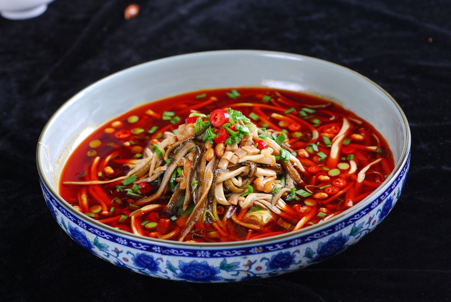 餐饮美食金针菇鳝丝高清图片