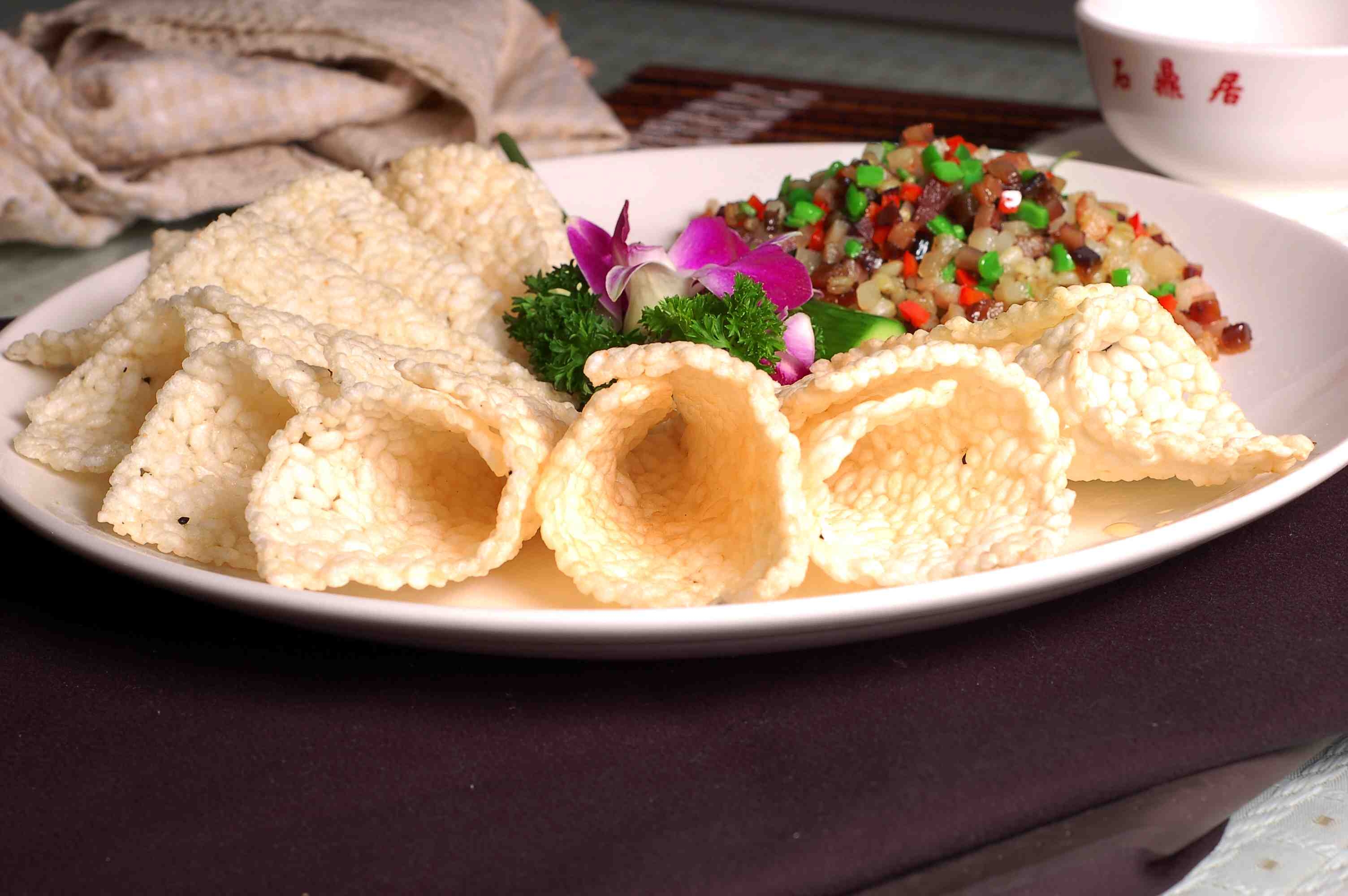 餐饮美食麦香锅巴高清图片