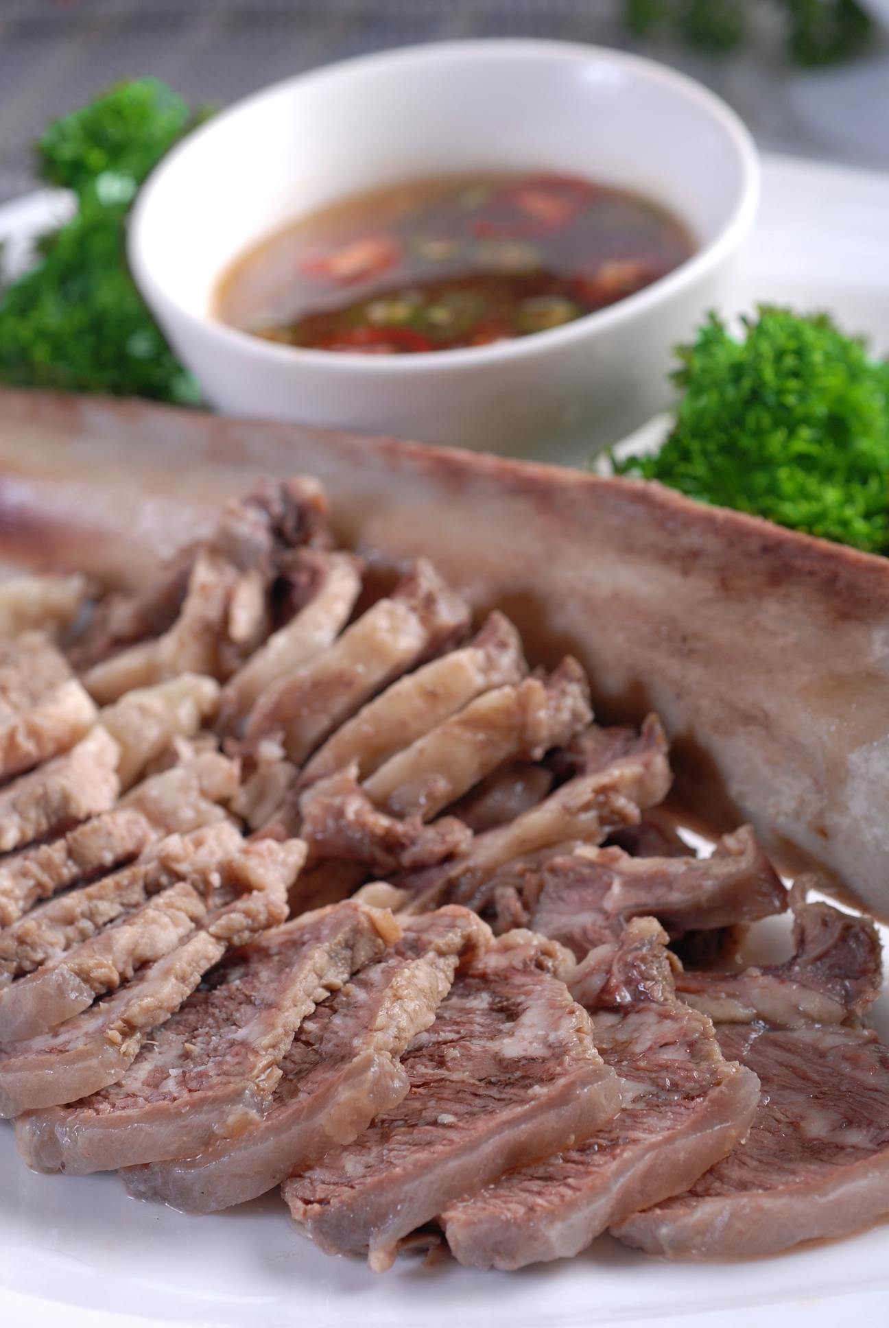 蘸水牛肋骨高清图片