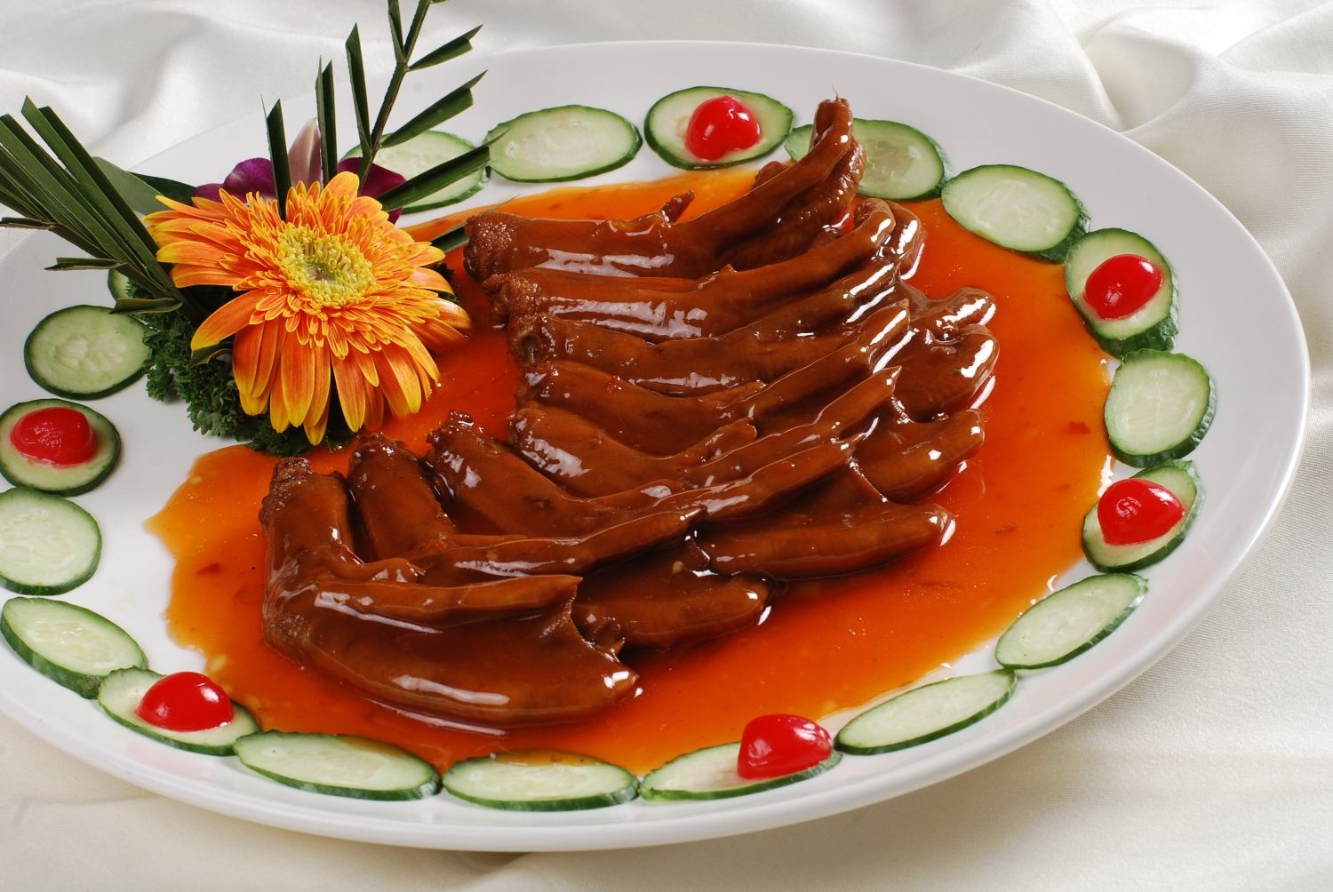 餐饮美食秘制鸭掌高清图片