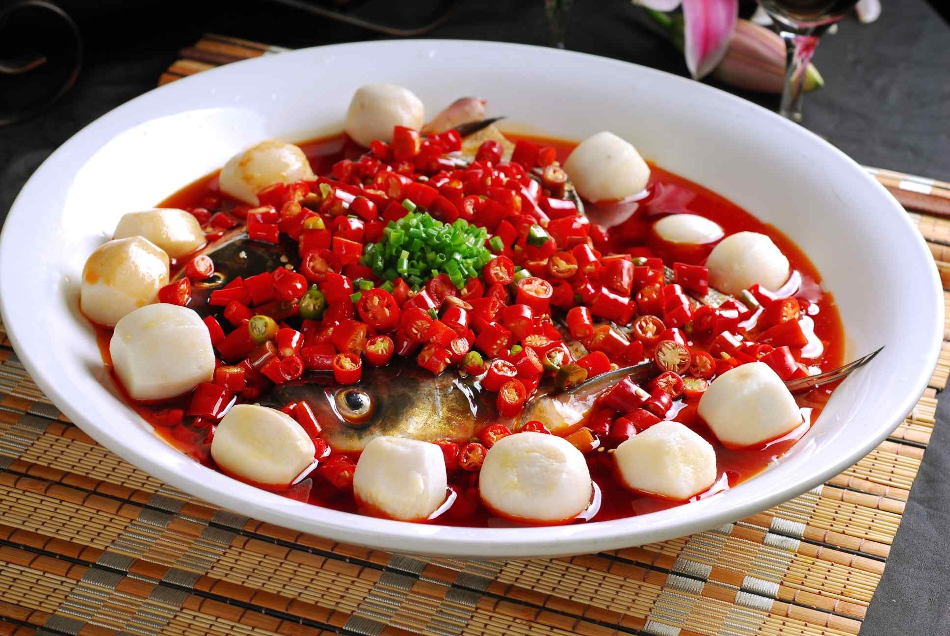 餐饮美食热-？？鱼头？？元份宣传图片灯箱