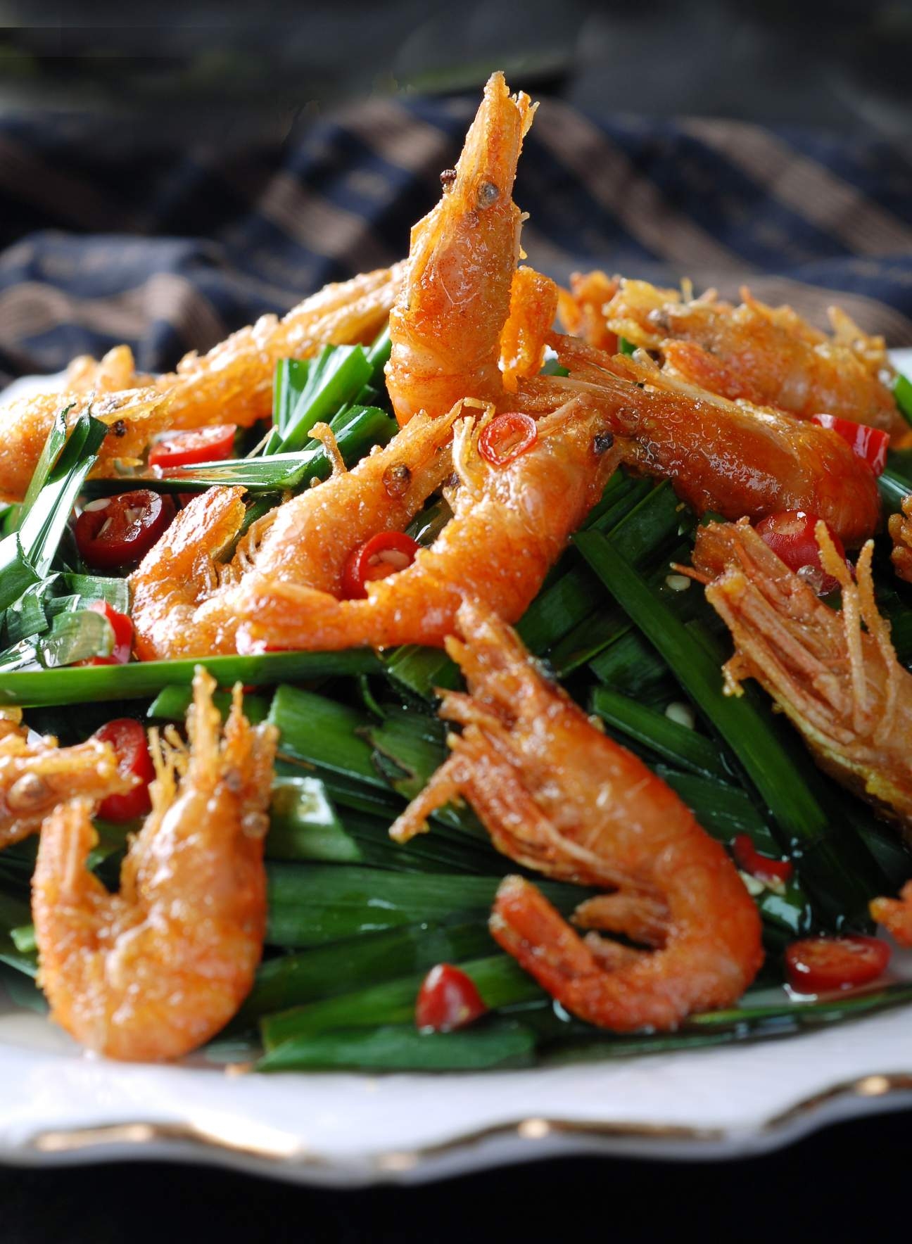 韭香小河虾高清图片