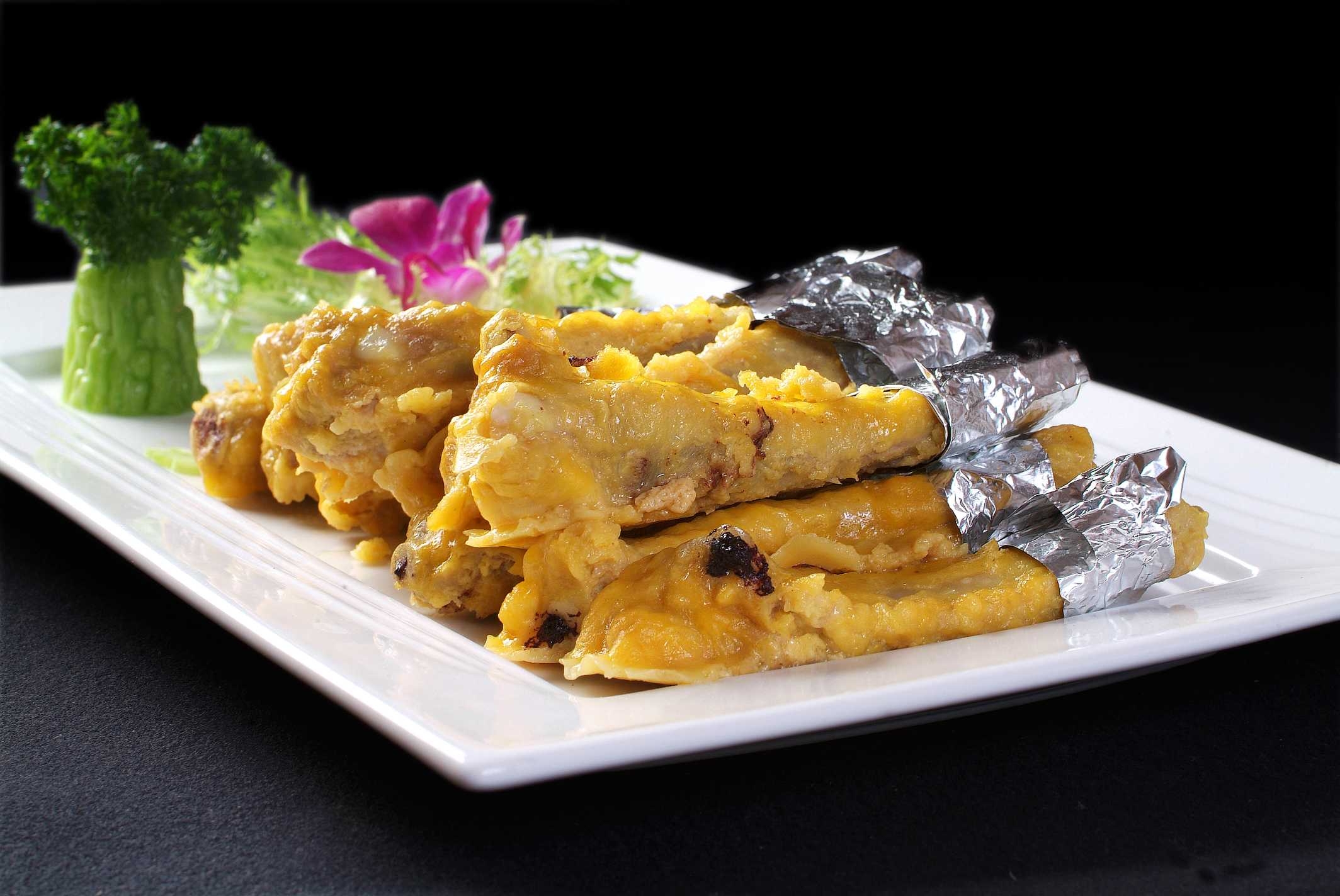 餐饮美食一品蒜香骨高清图片