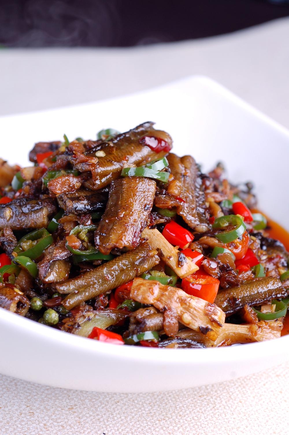 外婆菜煸鳝鱼高清图片