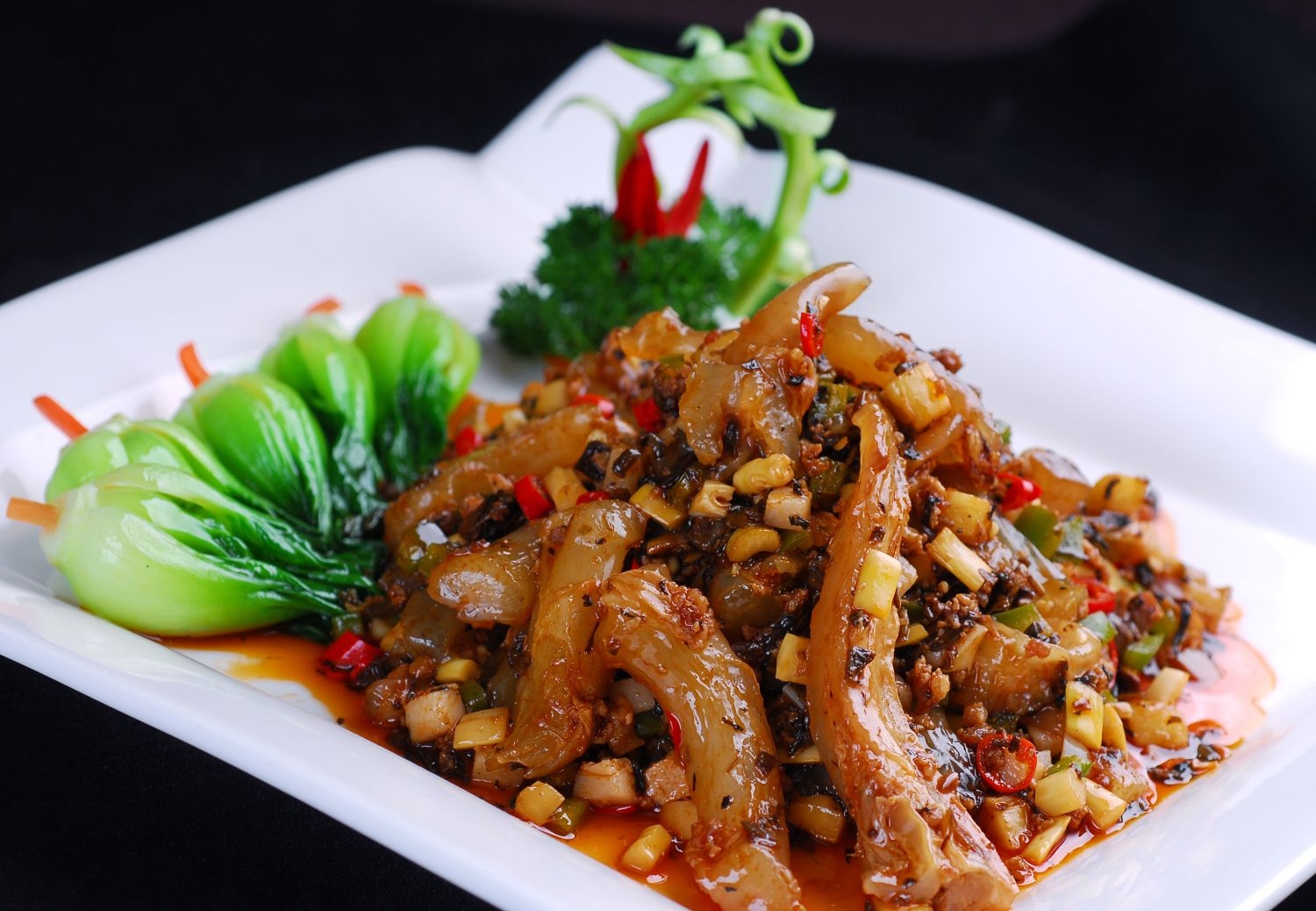 餐饮美食干烧牛筋高清图片