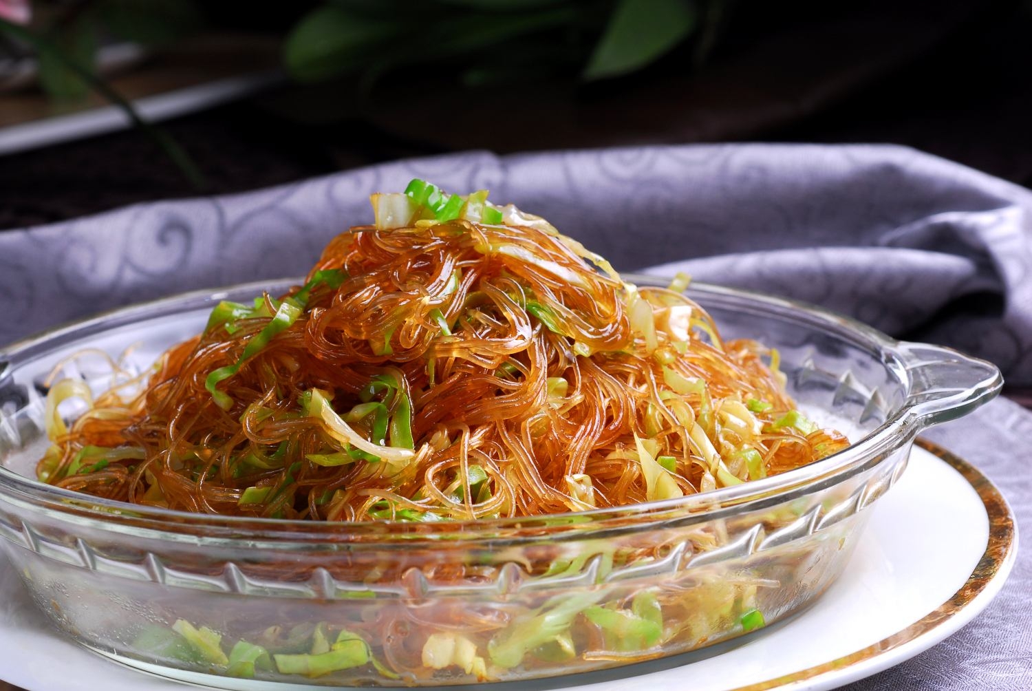 餐饮美食川菜莲白炒粉丝2高清图片450