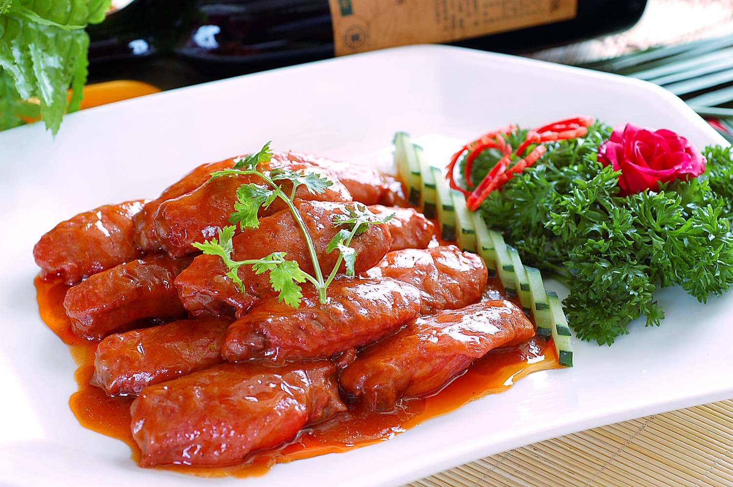 鸿运鸡翅高清图片