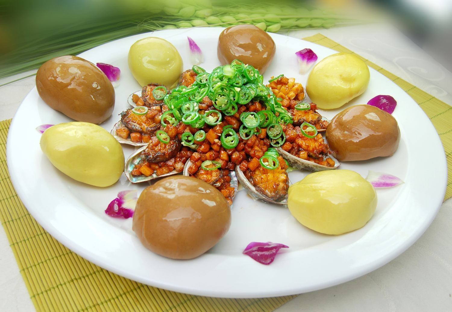 餐饮美食麦香鲍鱼仔高清图片